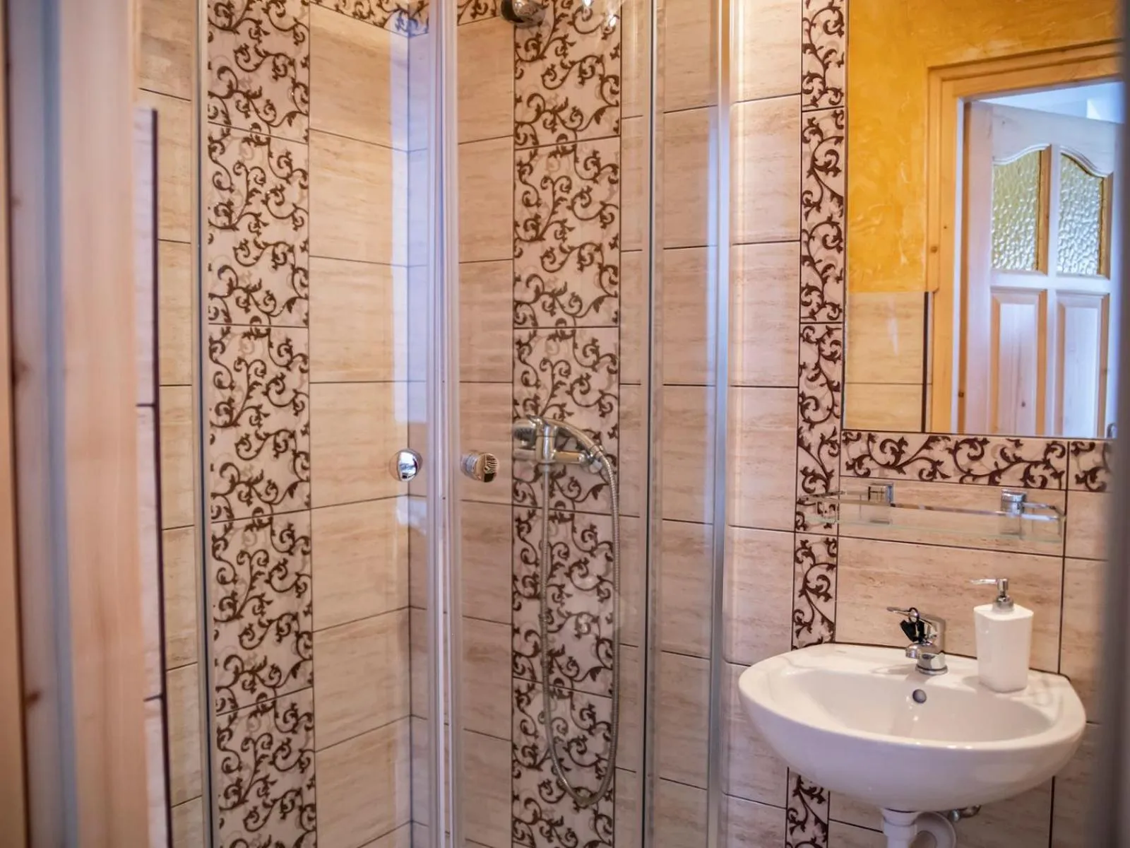 Bathroom in DW Maria 2