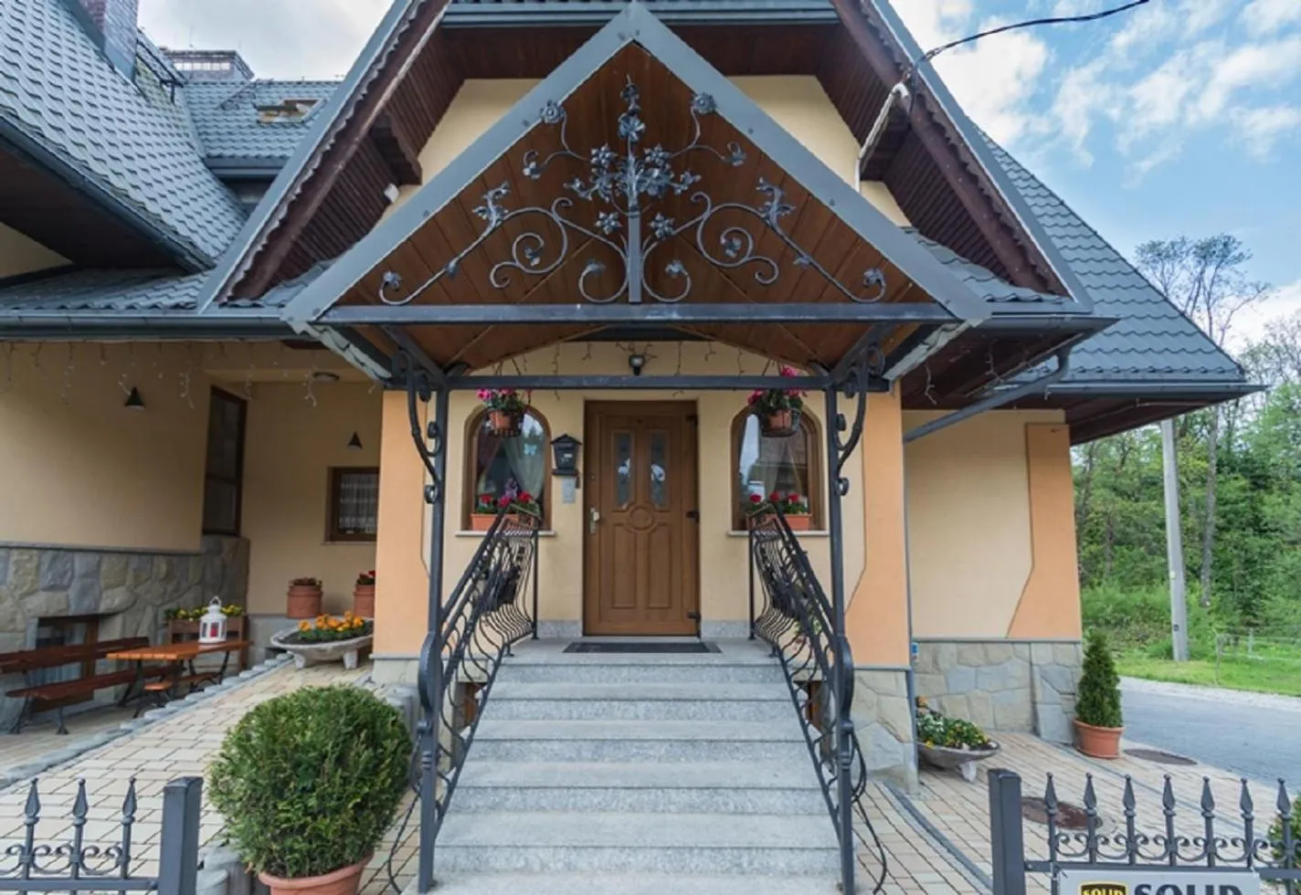 Facade/entrance in DW Maria 2