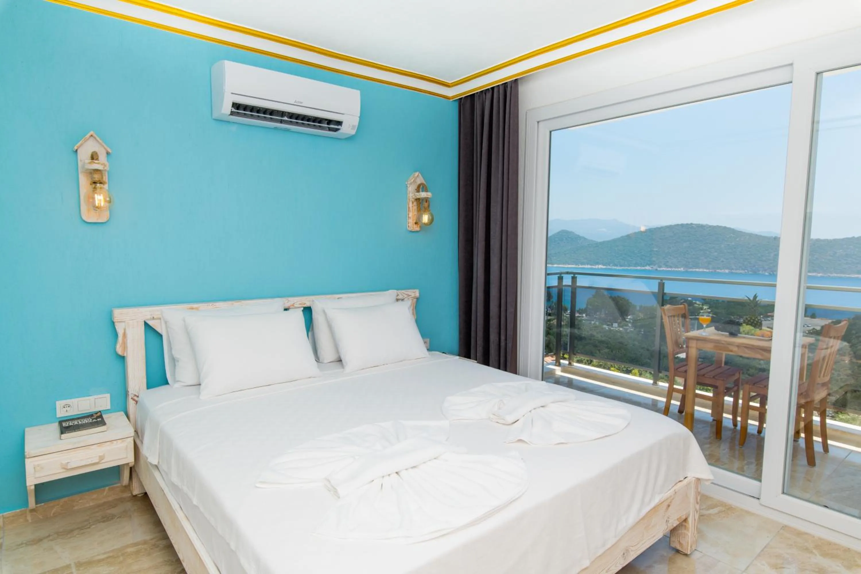 Bed in Kaş Sun Glare Hotel