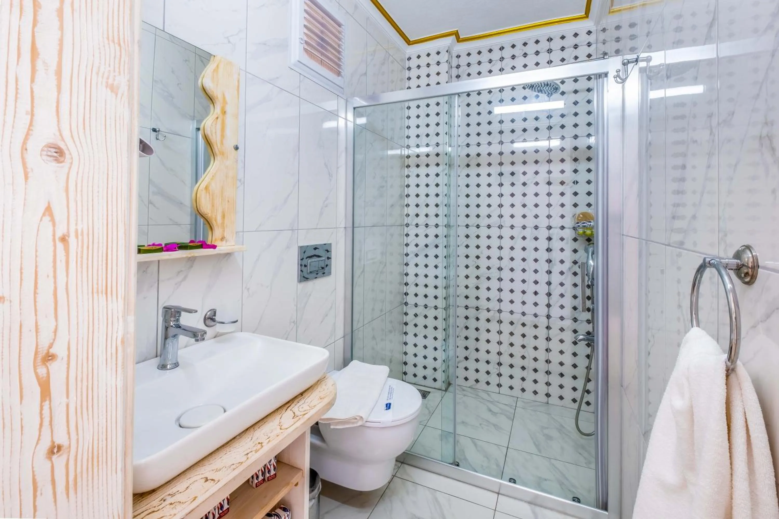 Bathroom in Kaş Sun Glare Hotel