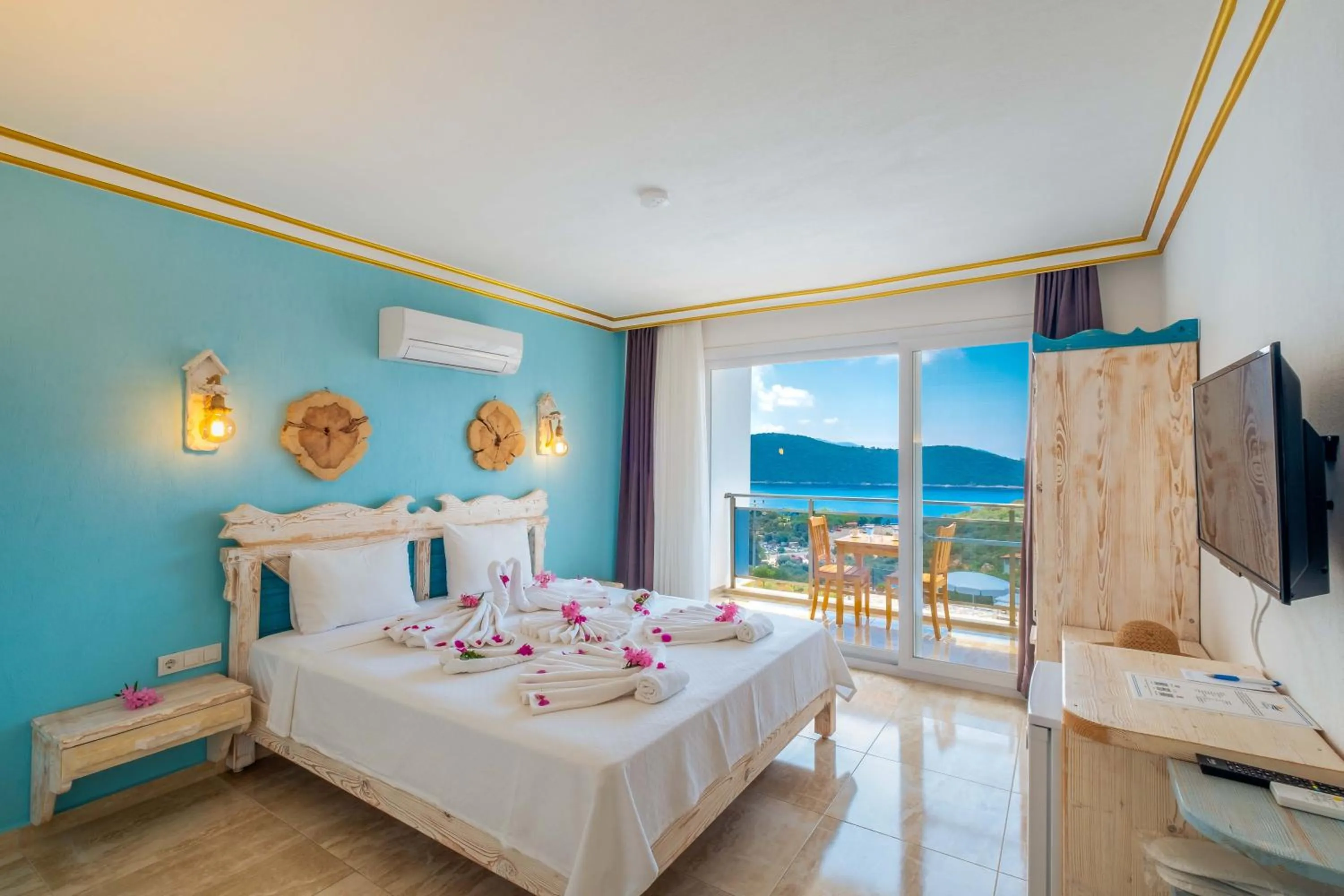 Photo of the whole room in Kaş Sun Glare Hotel