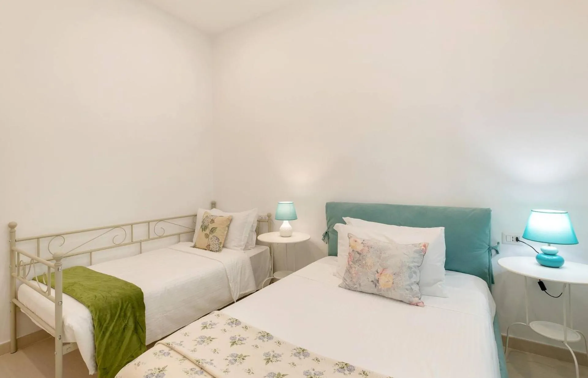 Bedroom, Bed in iFlat Lovely and Bright 2 bed flat near Termini
