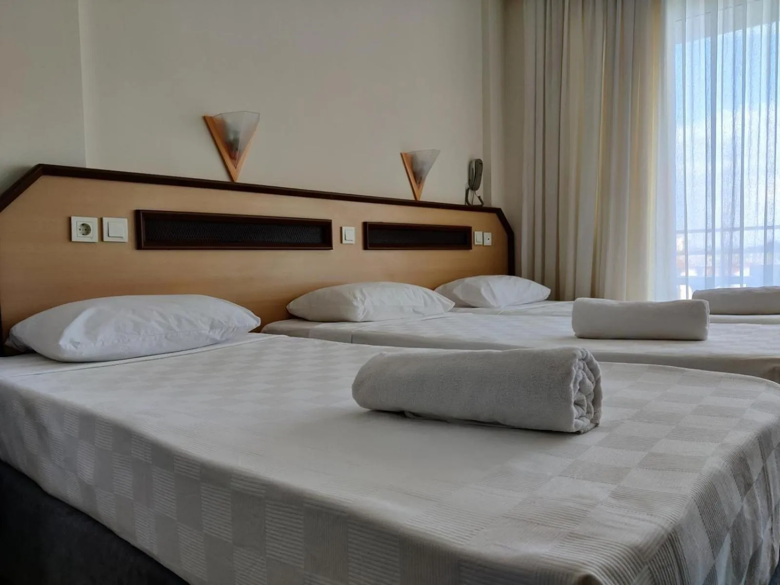 Photo of the whole room in Side Özgürhan Hotel