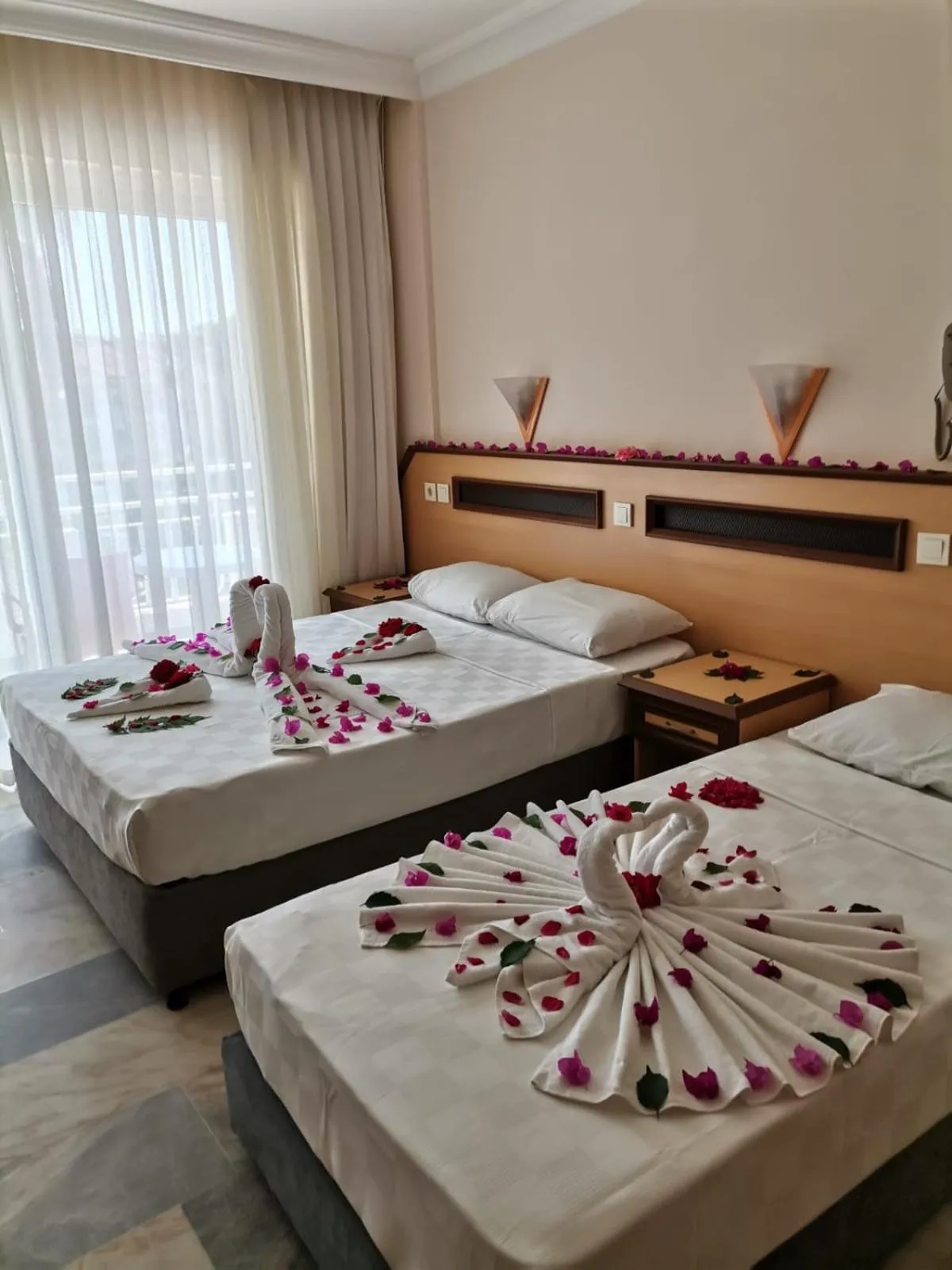 Bed in Side Özgürhan Hotel