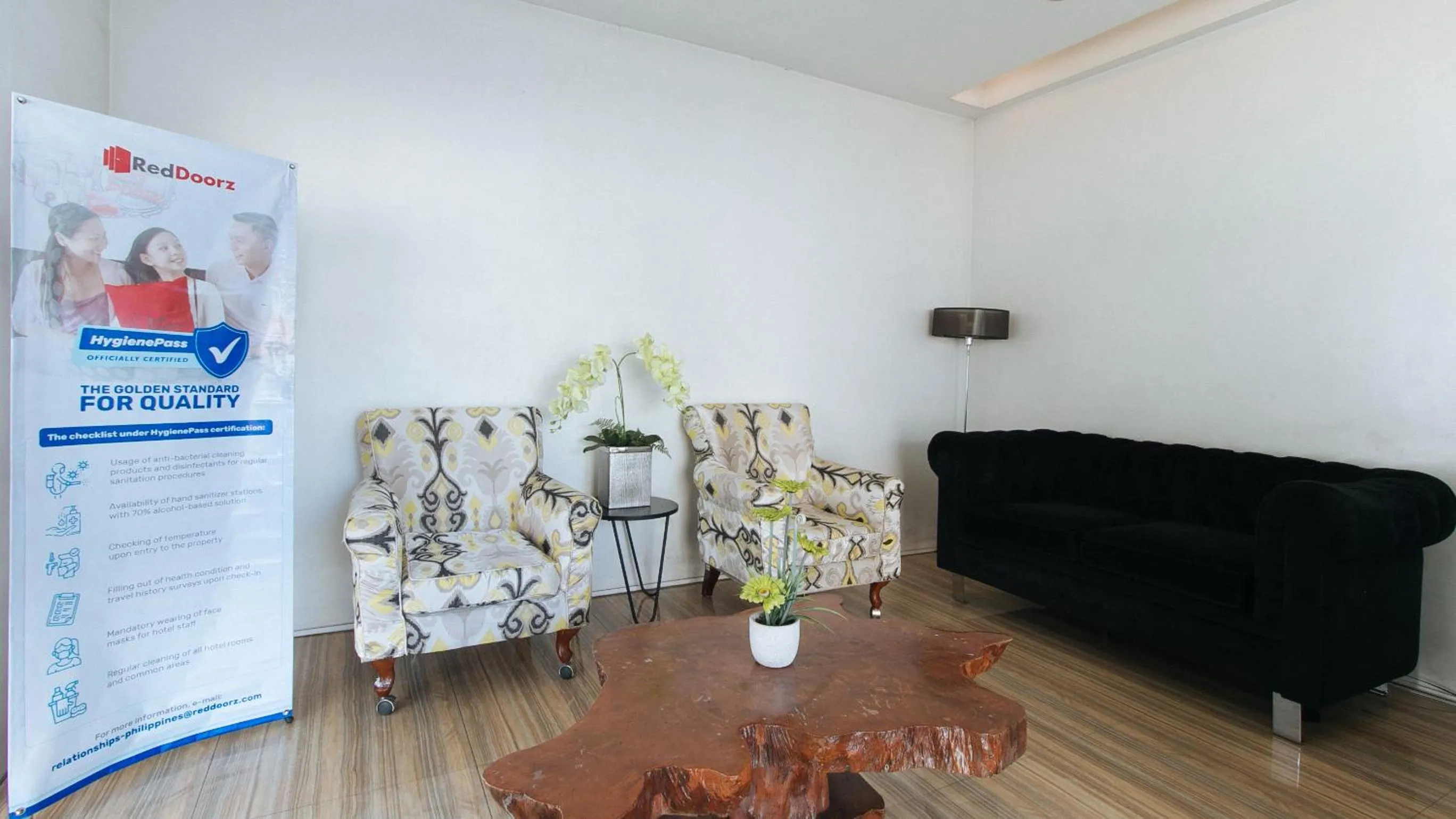 Lobby or reception in RedDoorz near SM Calamba