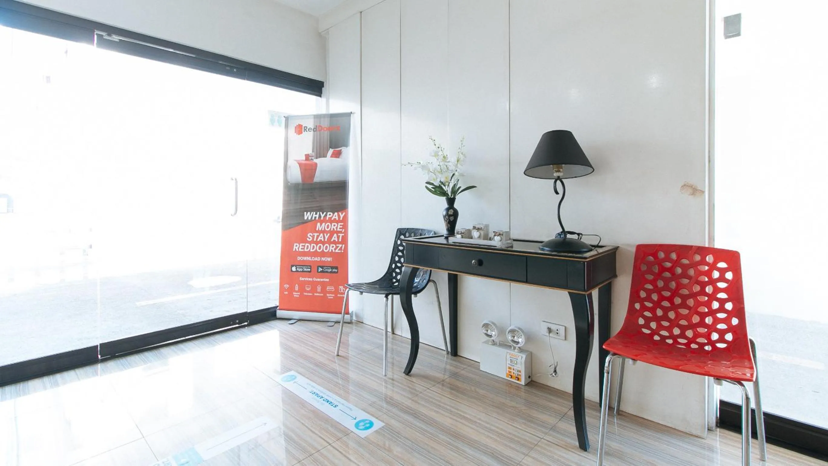 Lobby or reception in RedDoorz near SM Calamba