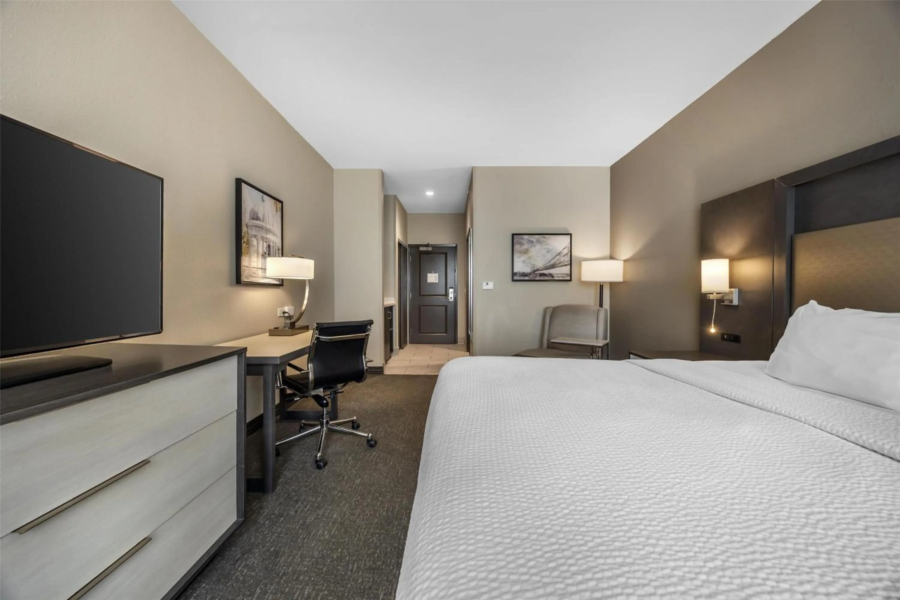 Bedroom, Bed in Best Western Plus Executive Residency Jackson Northeast