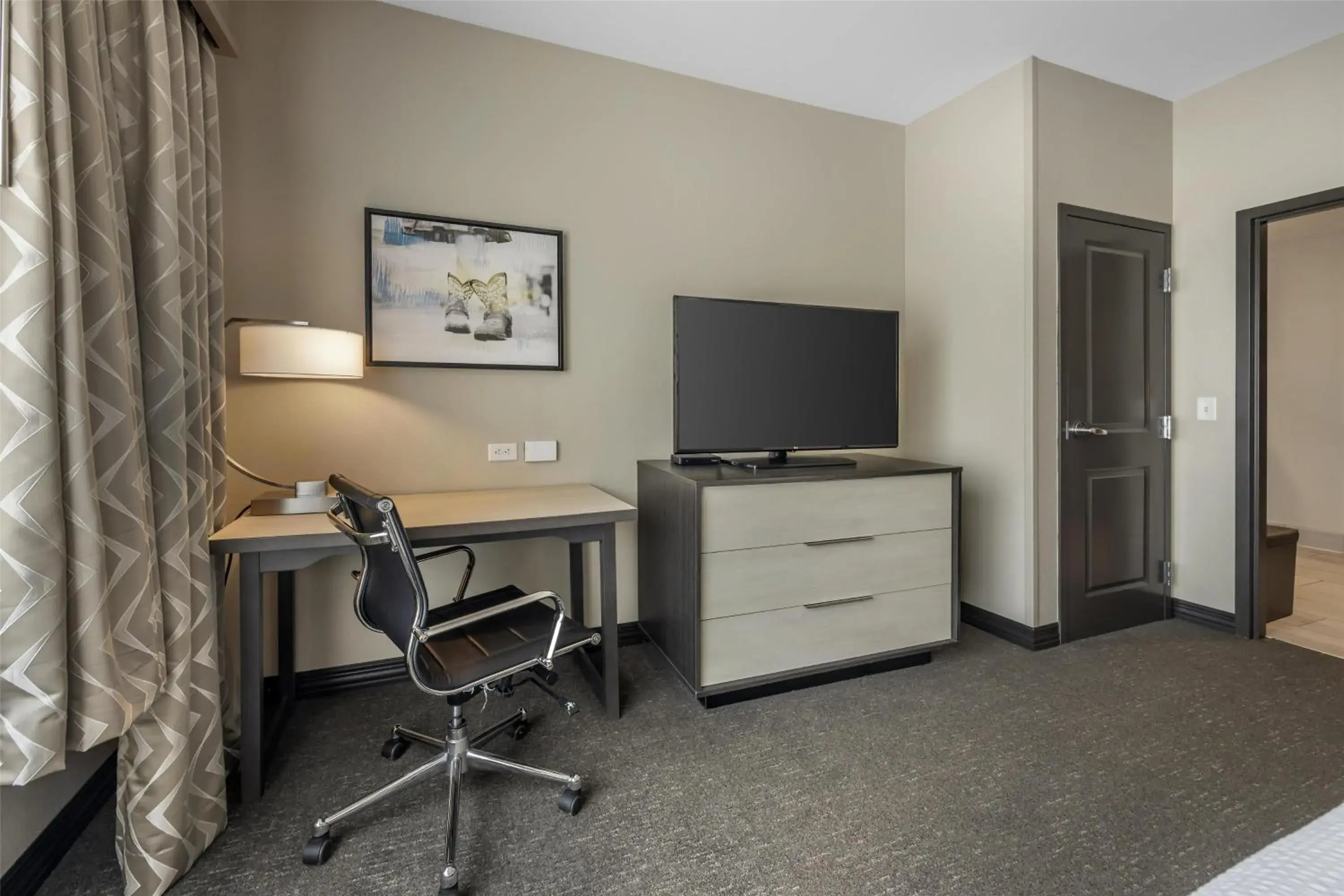 Bedroom in Best Western Plus Executive Residency Jackson Northeast Bedroom in Best Western Plus Executive Residency Jackson Northeast