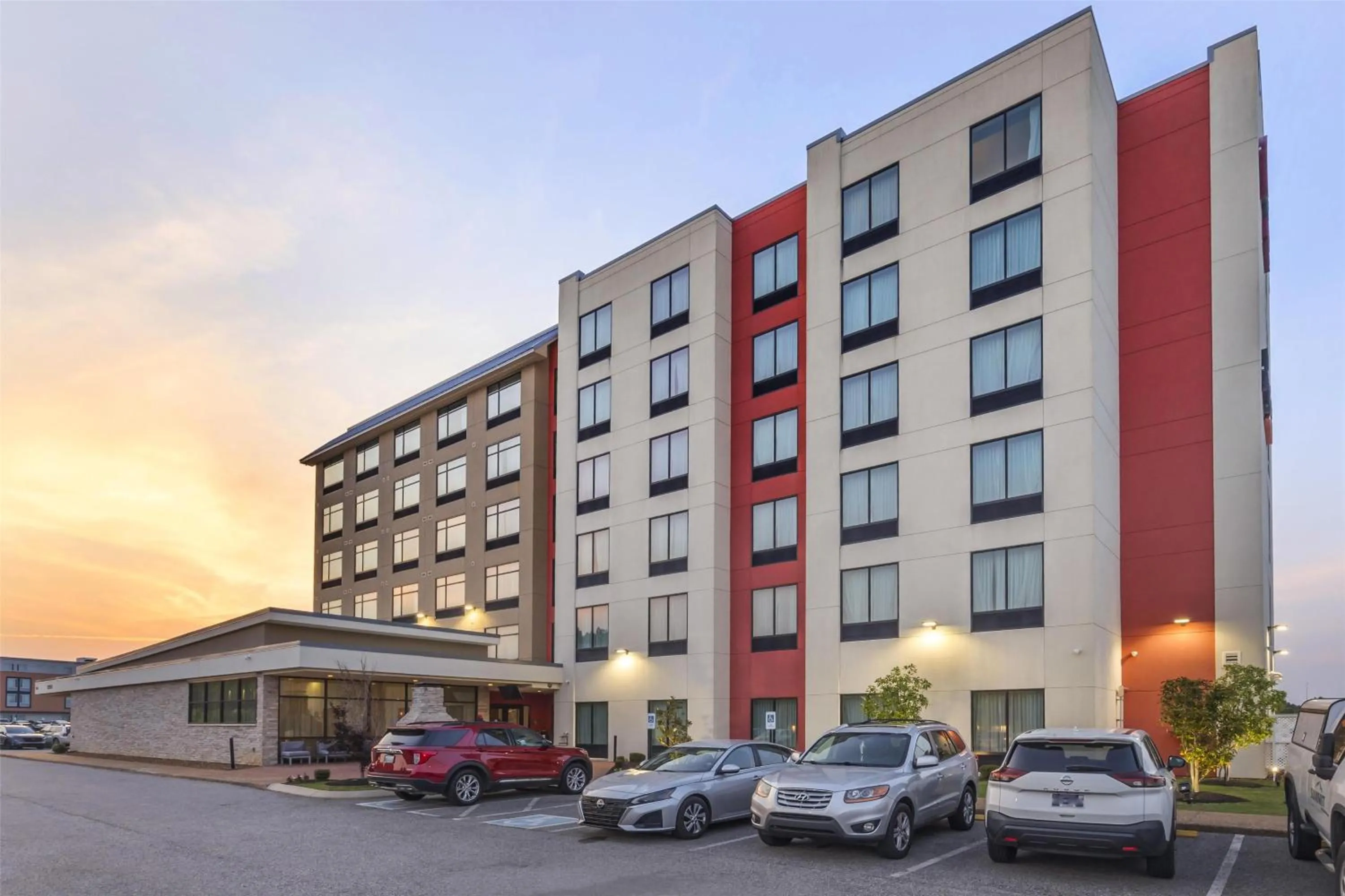 Property building in Best Western Plus Executive Residency Jackson Northeast