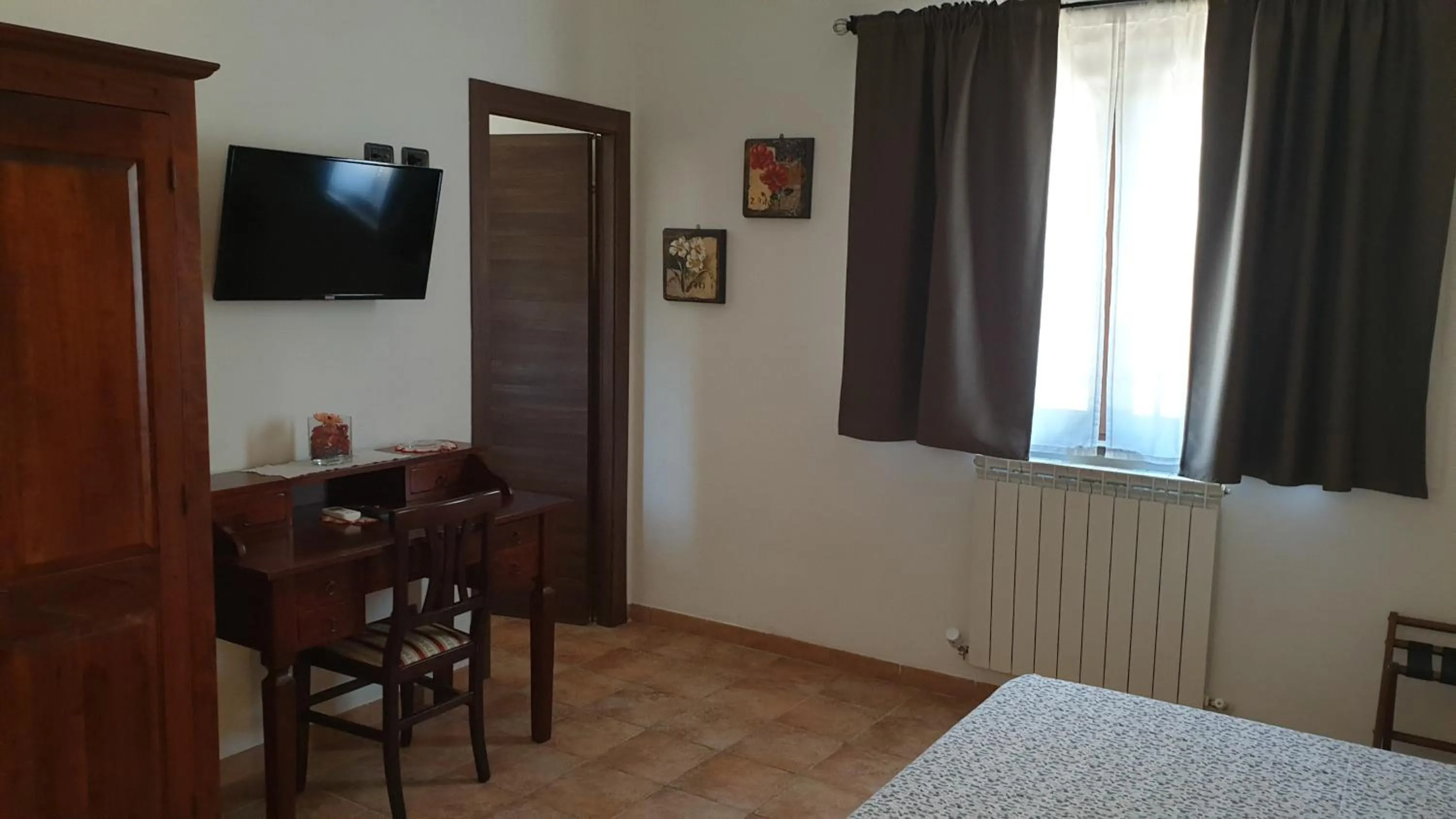 TV and multimedia, Bed in L'Antico Vigneto