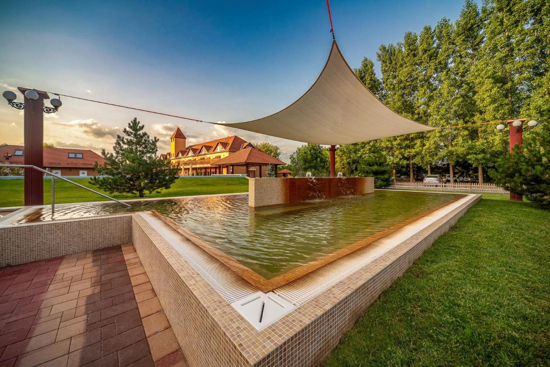 Swimming pool in Termál Hotel Vesta