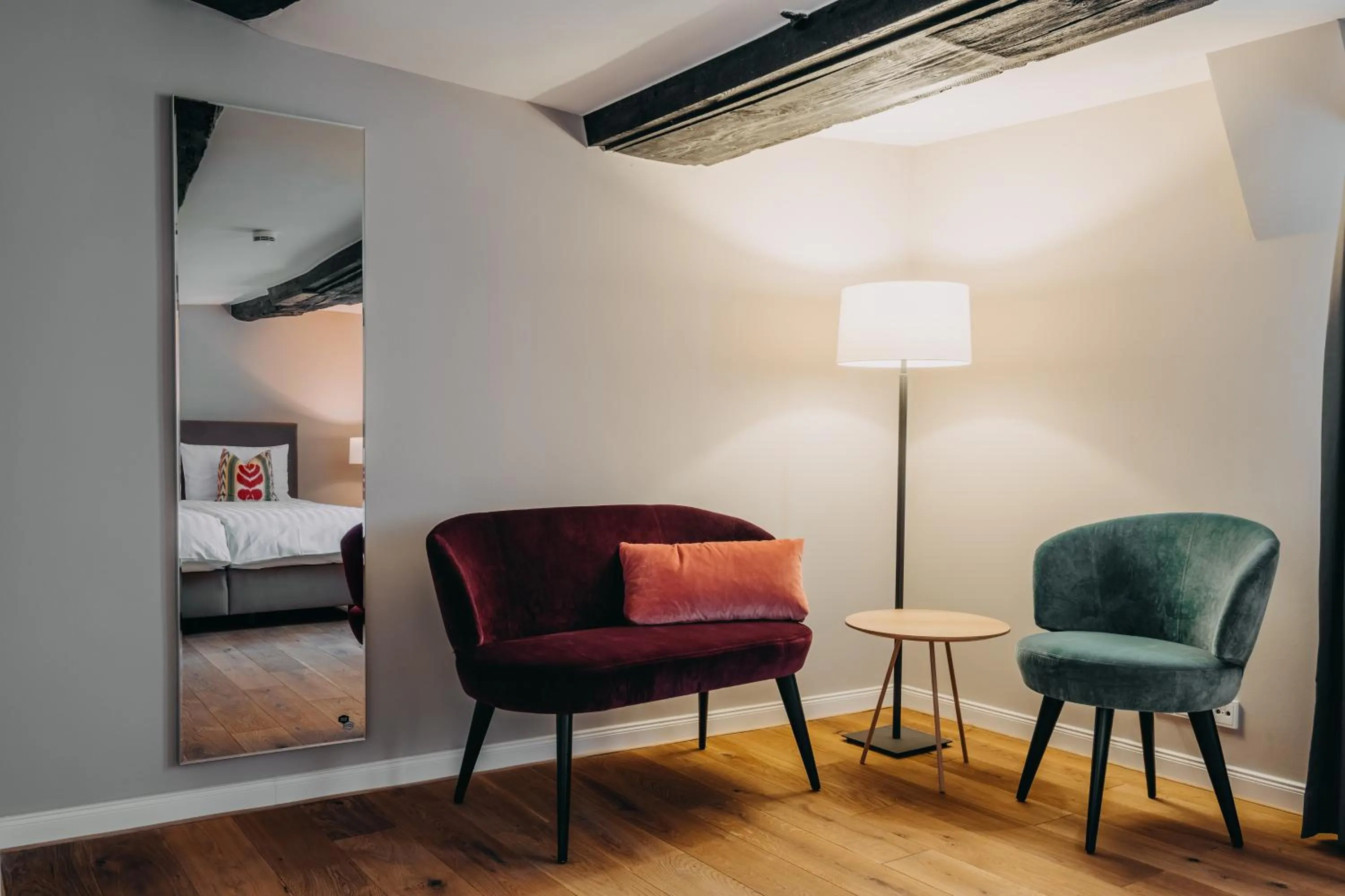 Seating area in Hotel zum Heidkrug & Café Lil