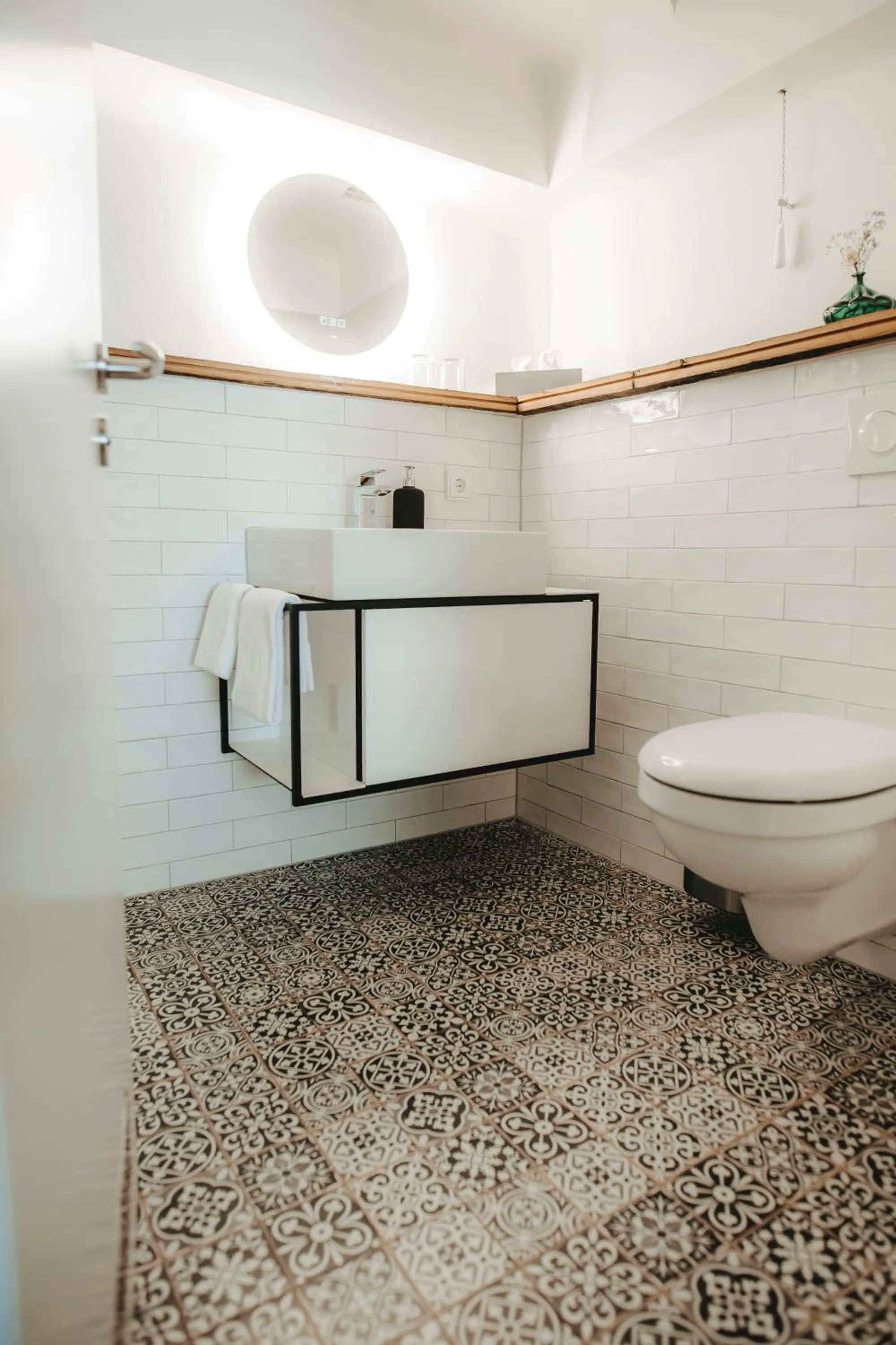 Property building in Hotel zum Heidkrug & Café Lil