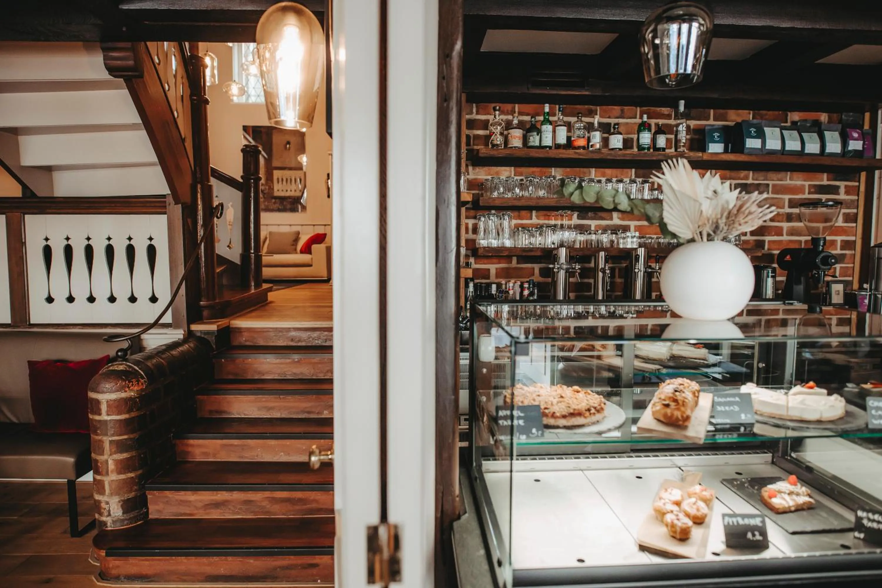 Restaurant/places to eat in Hotel zum Heidkrug & Café Lil