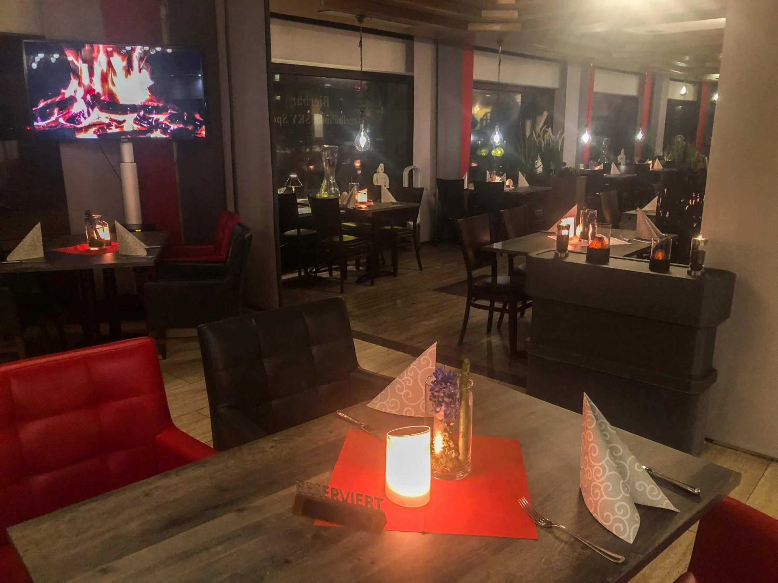 Restaurant/places to eat in Brenner Hotel