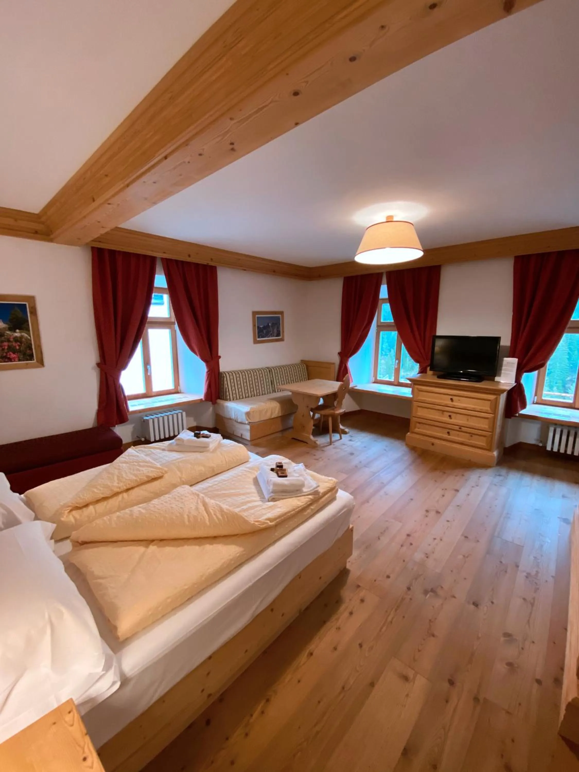 Photo of the whole room, Bed in Rifugio Ospitale
