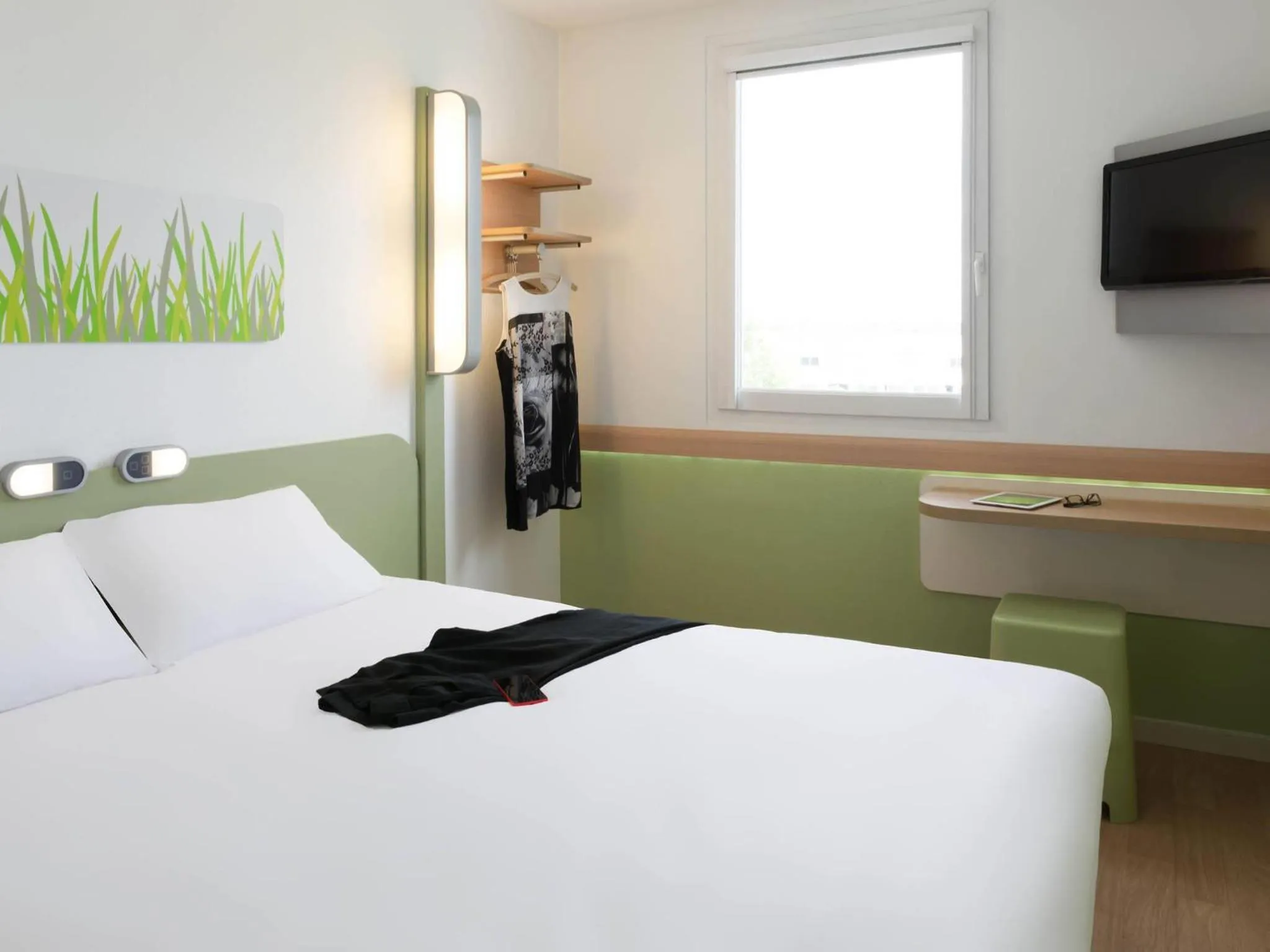 Bedroom, Bed in Hotel Ibis Budget Lyon Eurexpo -
