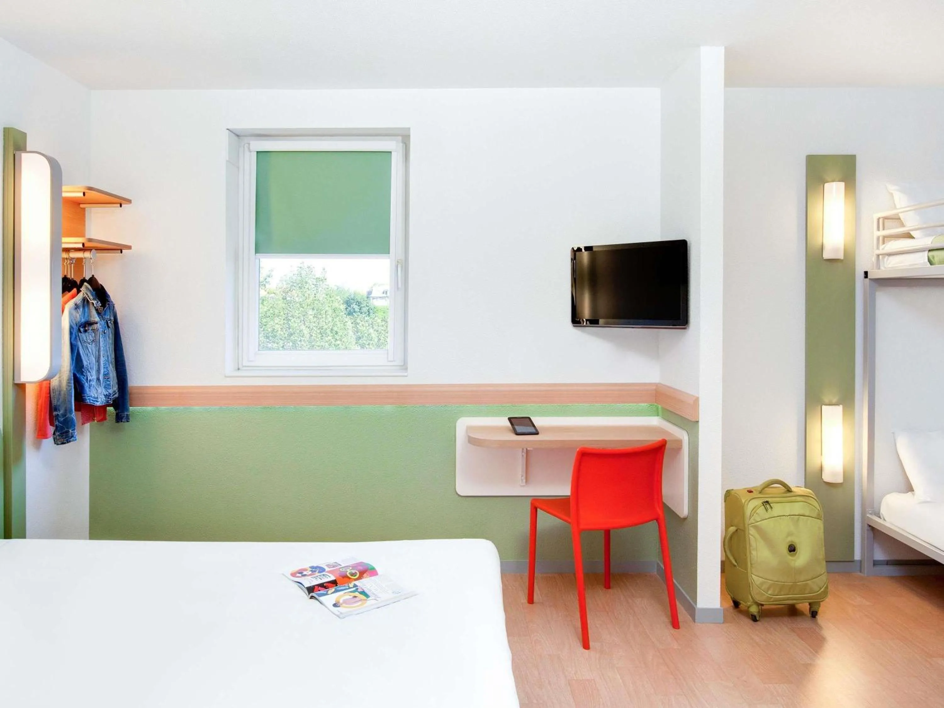 Property building, Bed in ibis Budget Clermont Ferrand Centre Montferrand