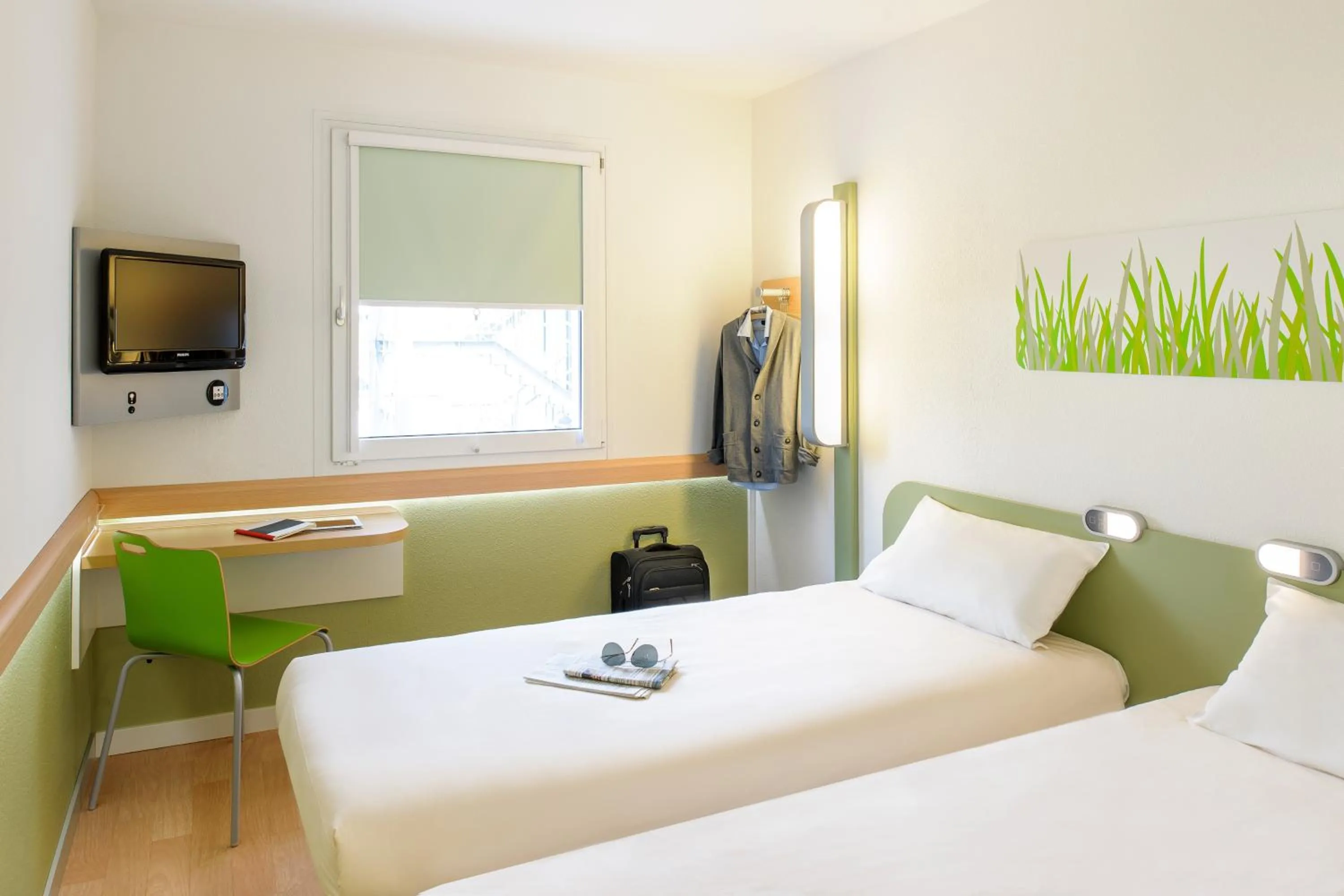 Bedroom, Bed in ibis Budget Clermont Ferrand Centre Montferrand