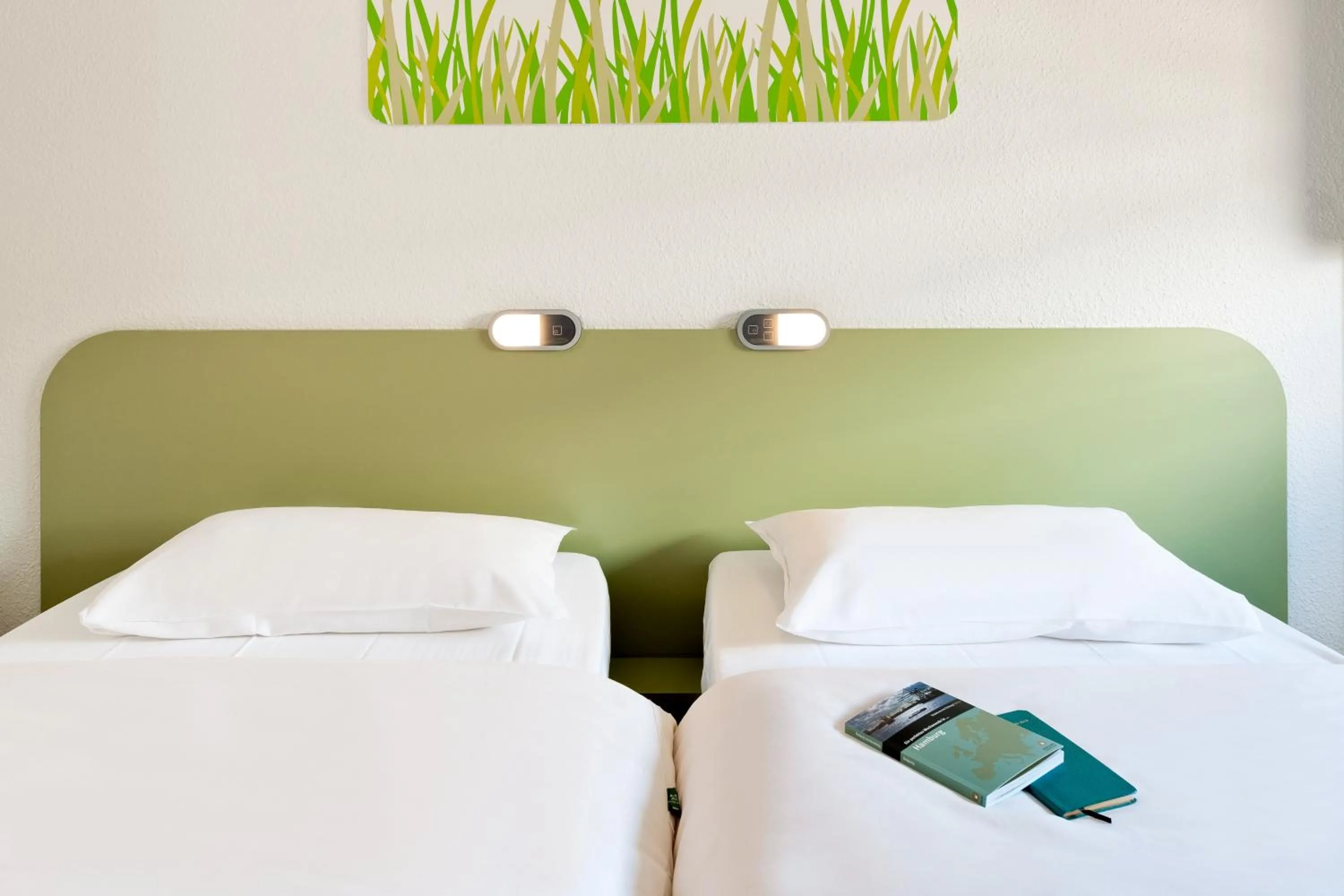 Bedroom, Bed in ibis Budget Clermont Ferrand Centre Montferrand
