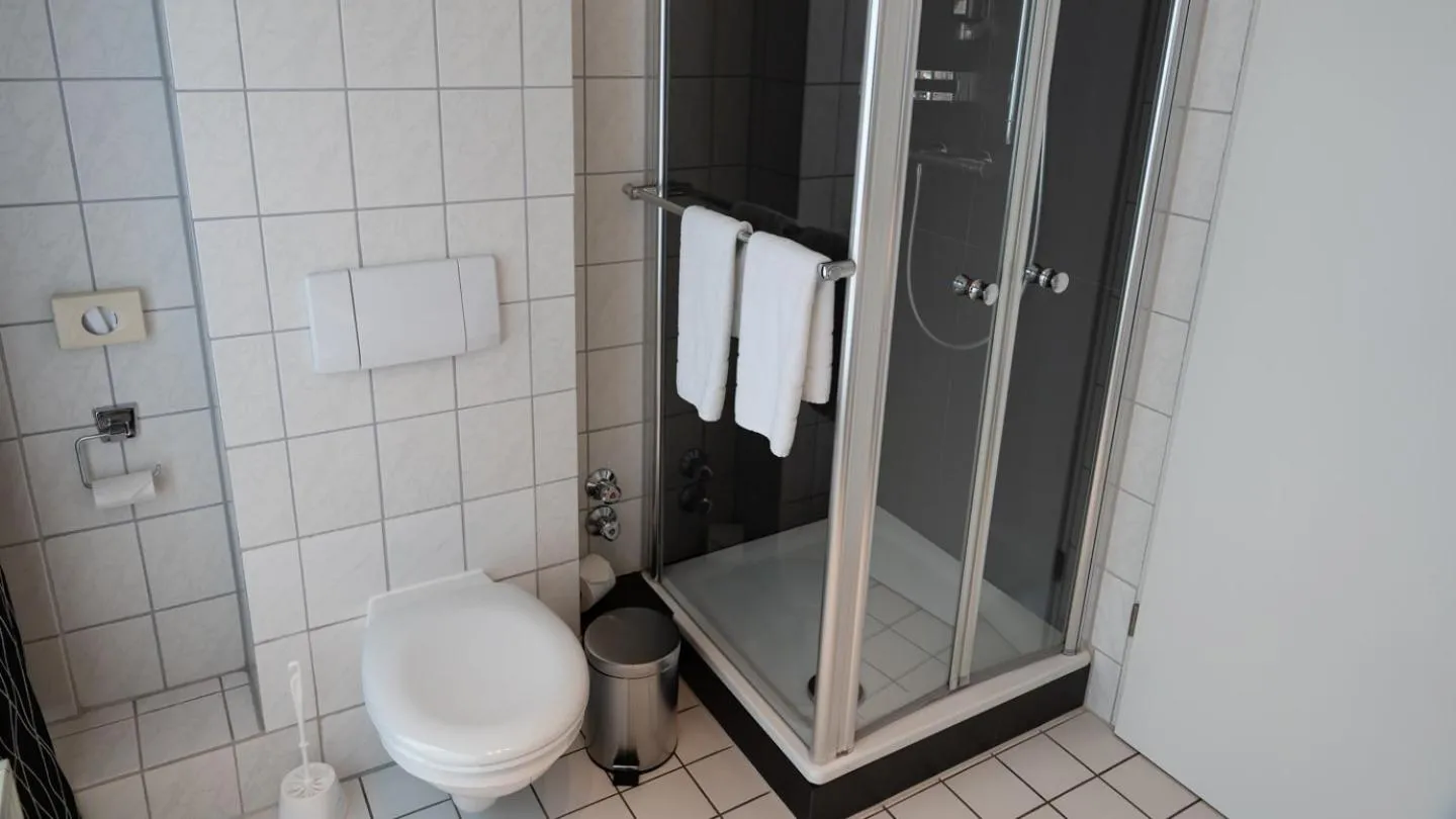 Shower in Parkhotel Cloppenburg