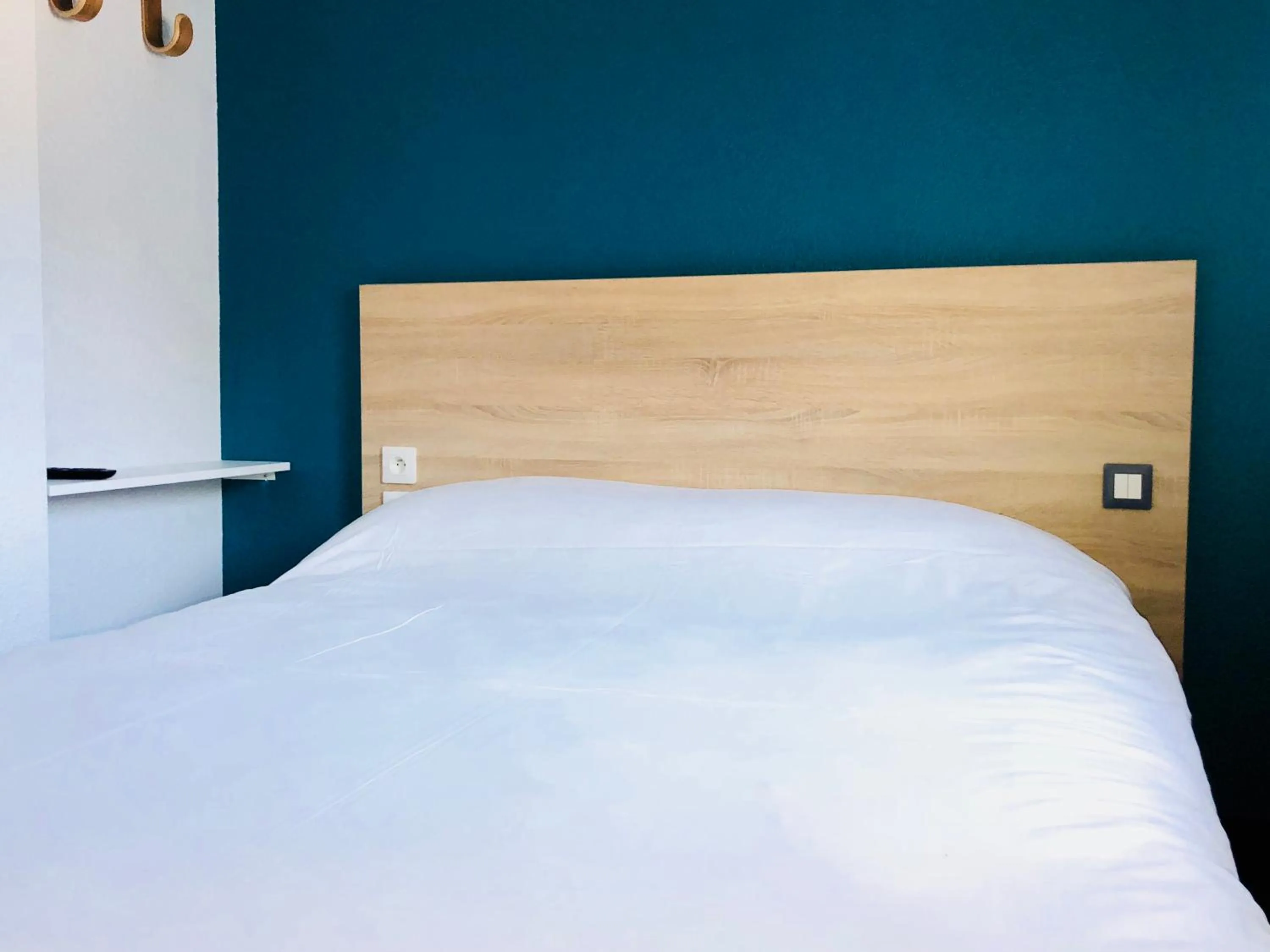 Bedroom, Bed in hotelF1 Genève Aéroport Ferney