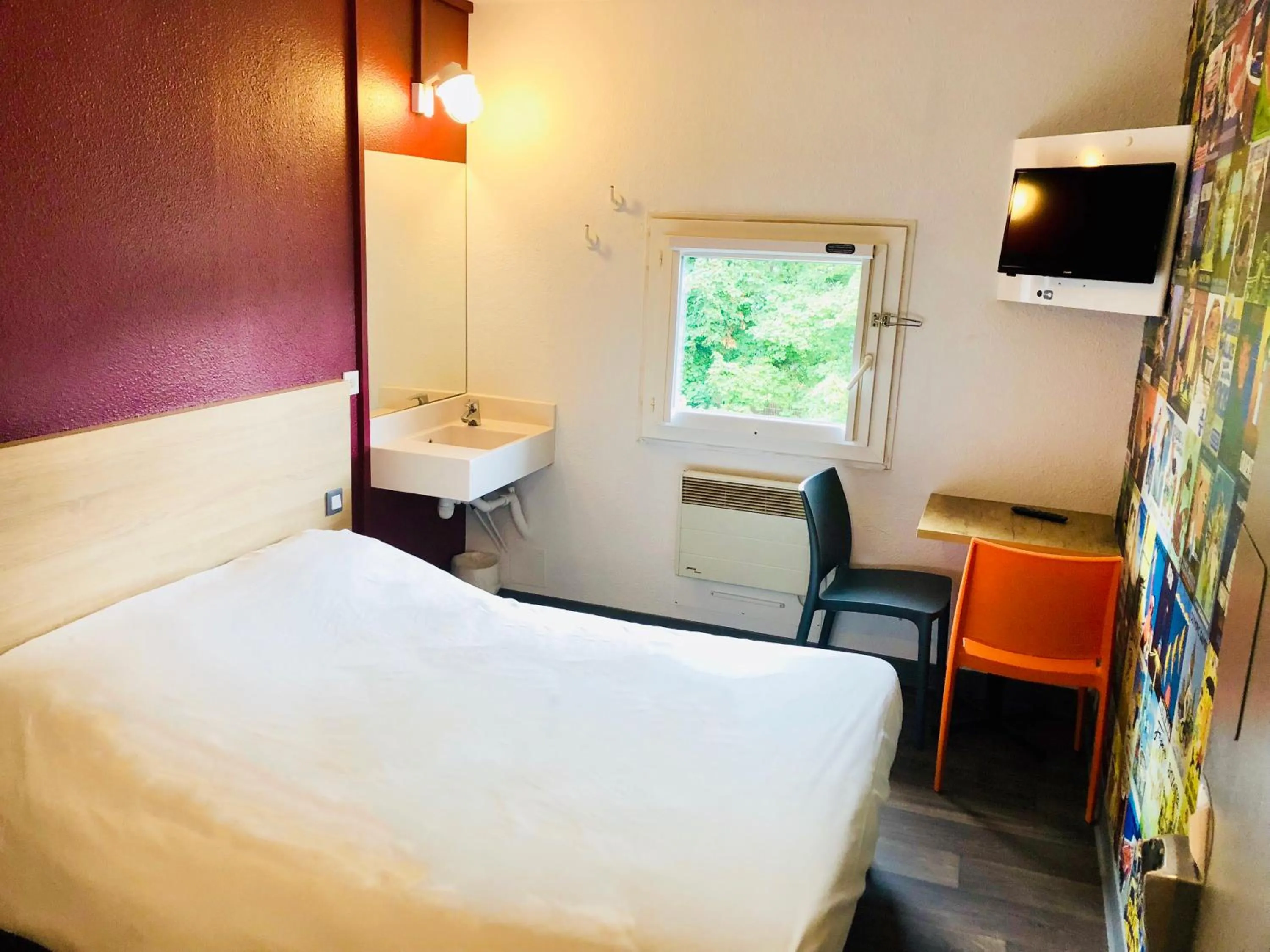 Bed in hotelF1 Genève Aéroport Ferney