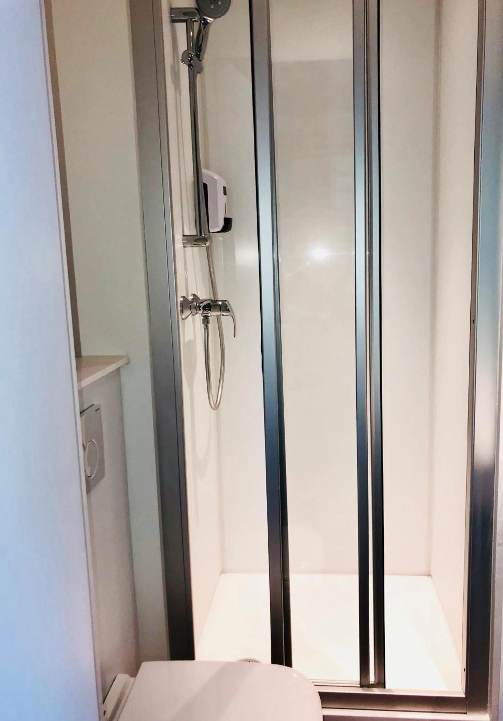 Bathroom in hotelF1 Genève Aéroport Ferney