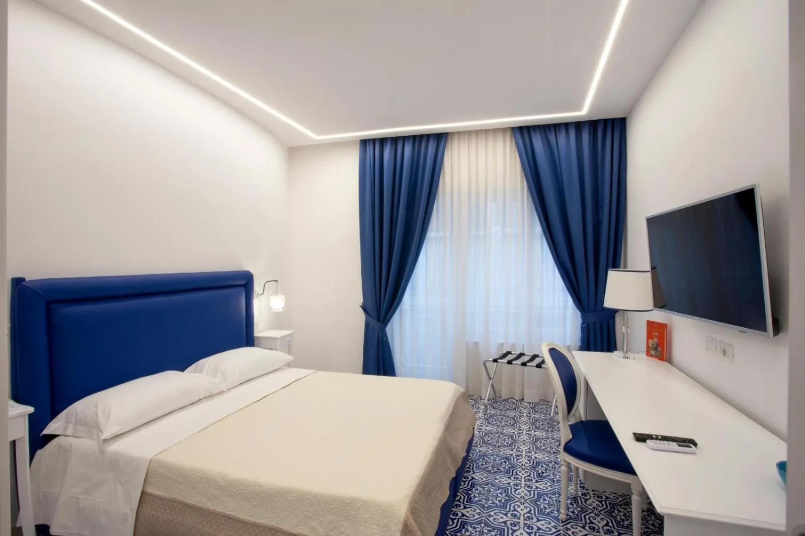 Bedroom, Bed in Palazzo Langellotto