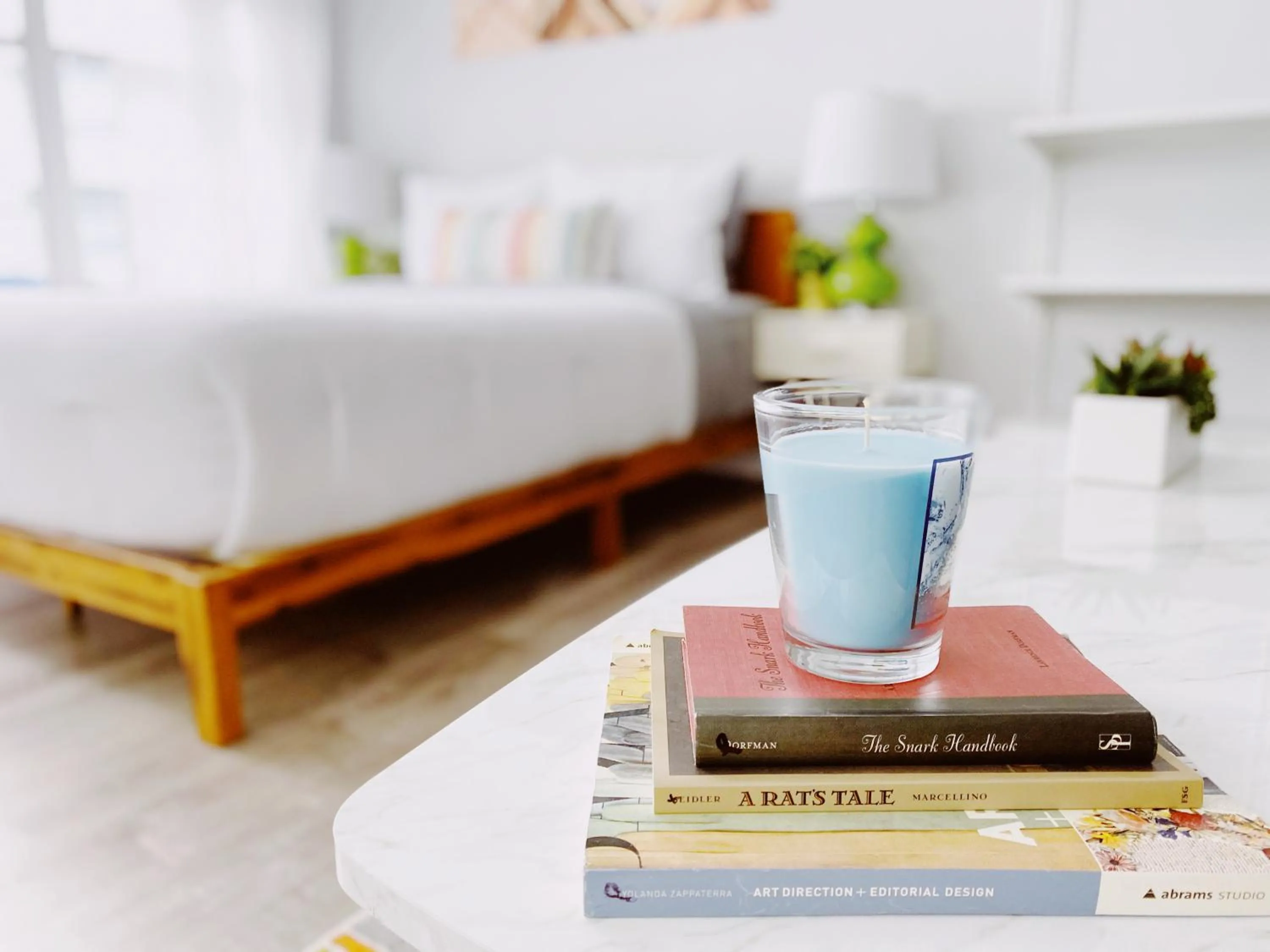 Decorative detail in Rock Apartments by Lowkl