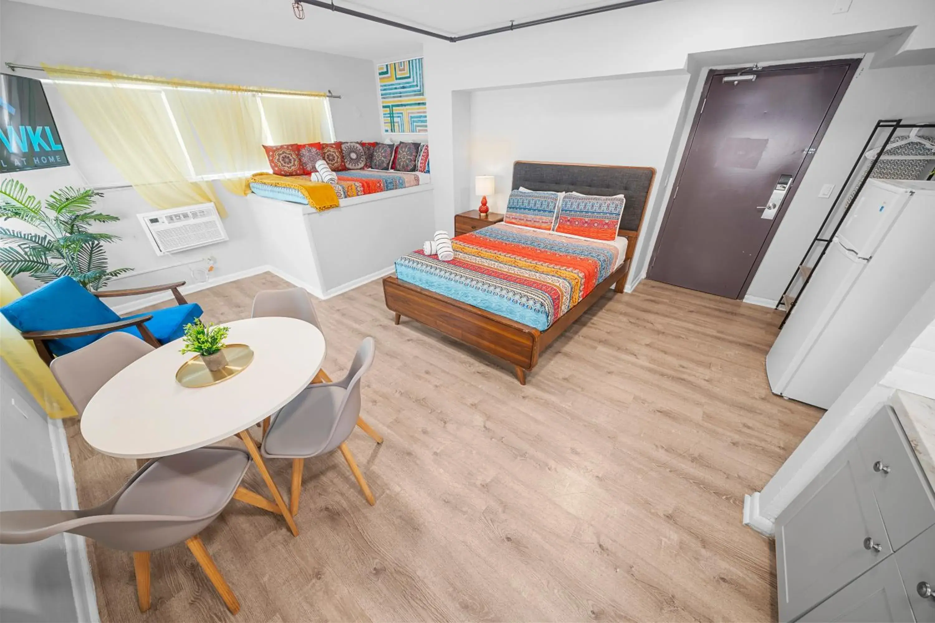 Superior Accessible Queen Studio with Kitchen in Rock Apartments by Lowkl Superior Accessible Queen Studio with Kitchen in Rock Apartments by Lowkl