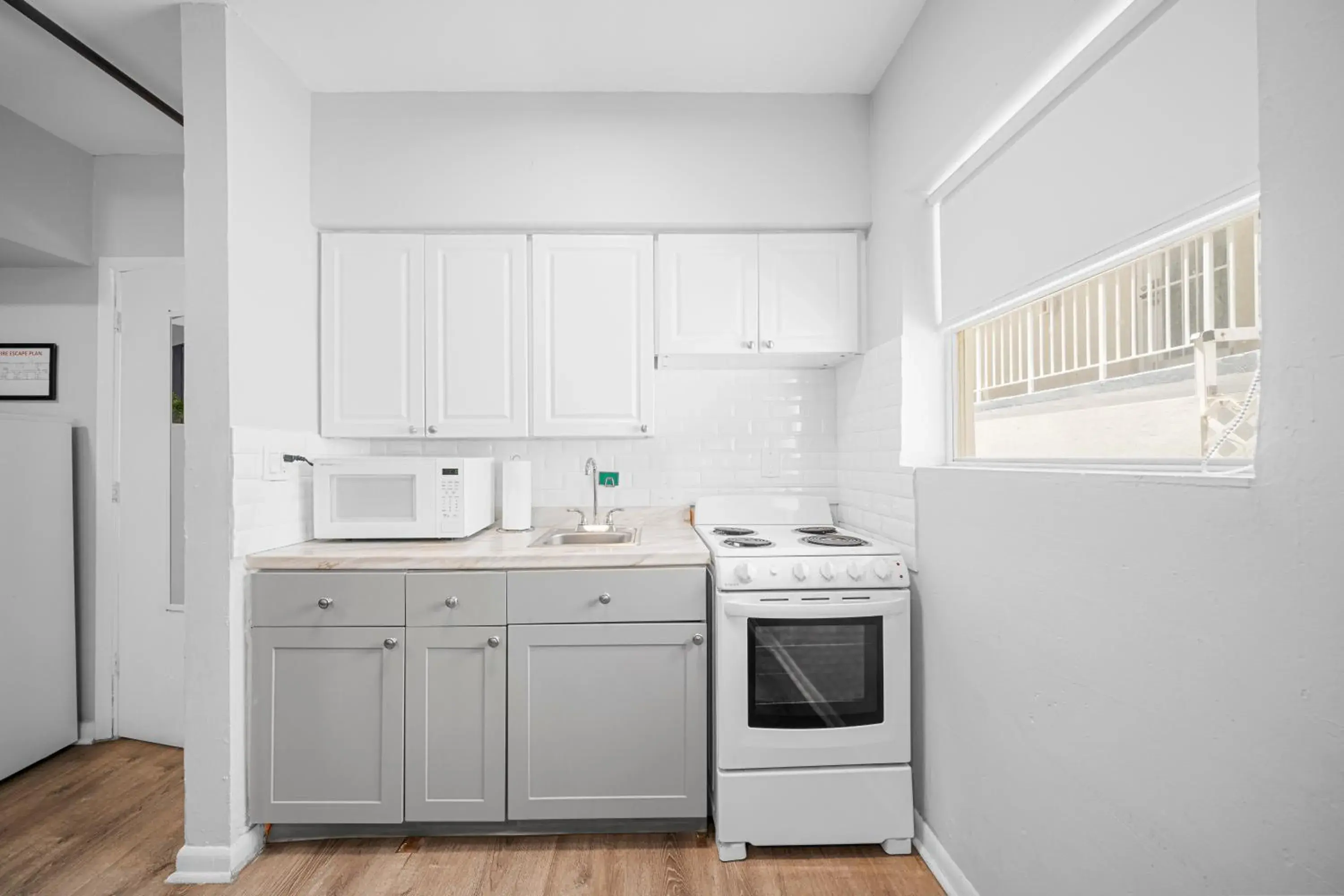 Superior Accessible Queen Studio with Kitchen in Rock Apartments by Lowkl Superior Accessible Queen Studio with Kitchen in Rock Apartments by Lowkl