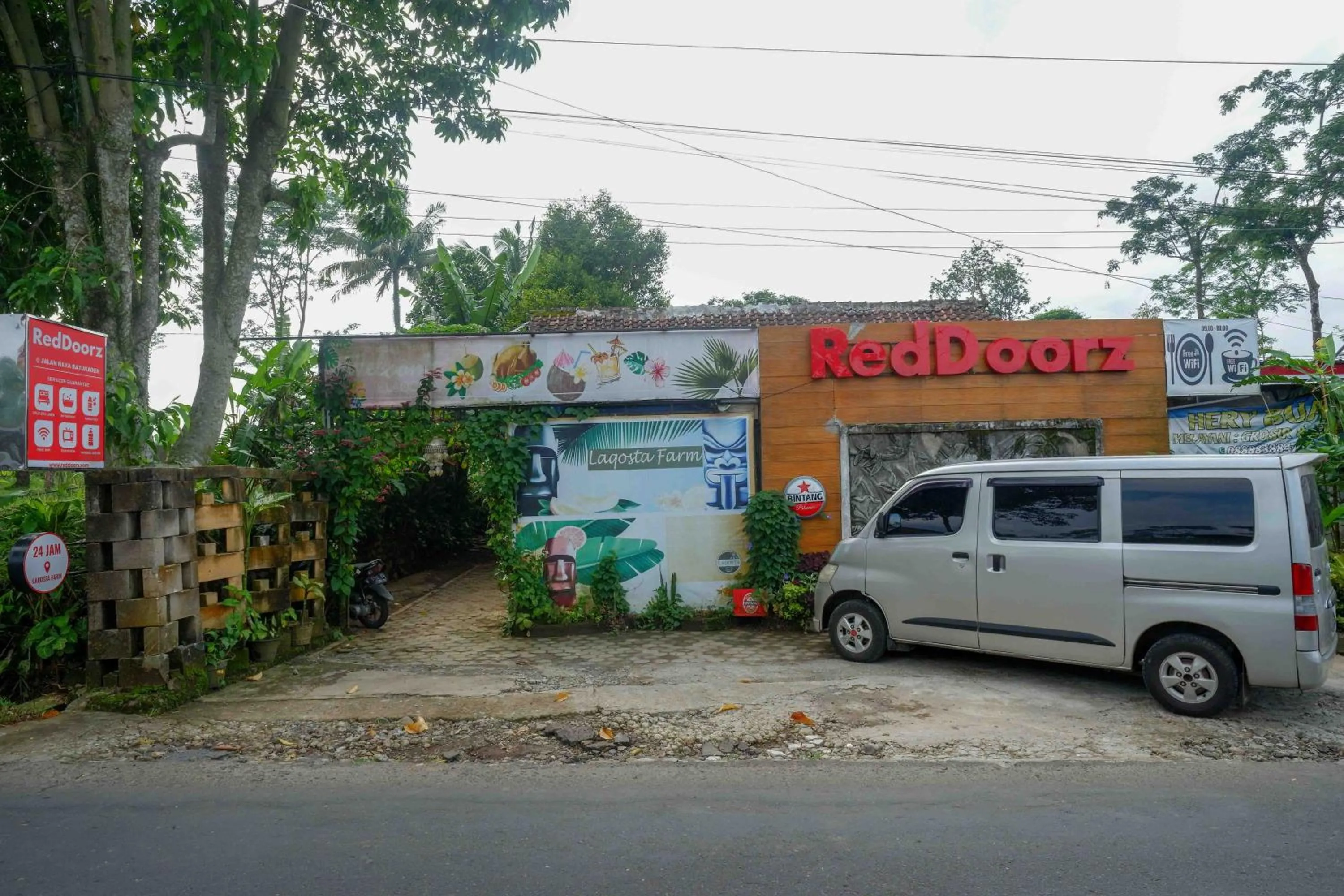 RedDoorz At Jalan Raya Baturaden
