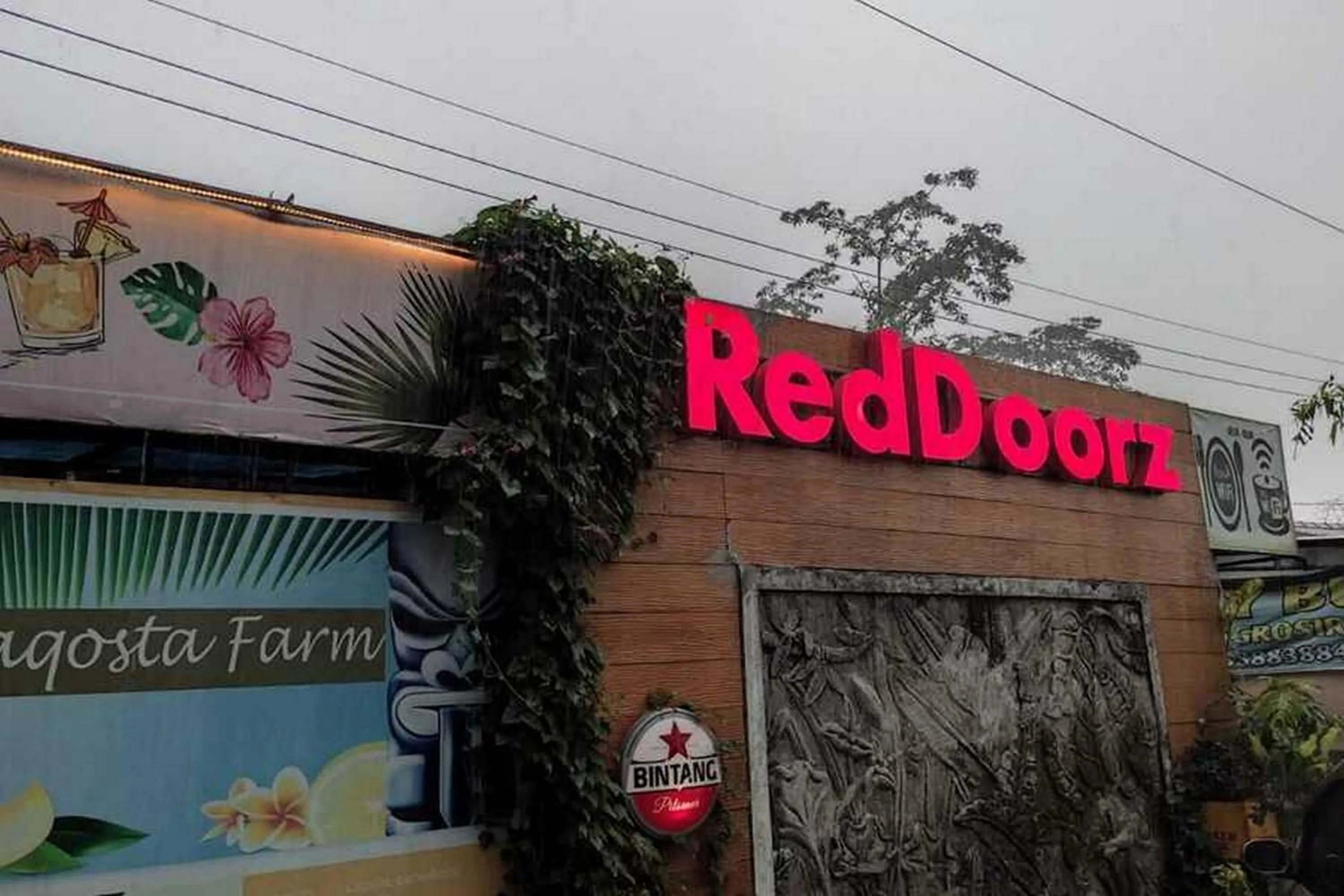 RedDoorz At Jalan Raya Baturaden