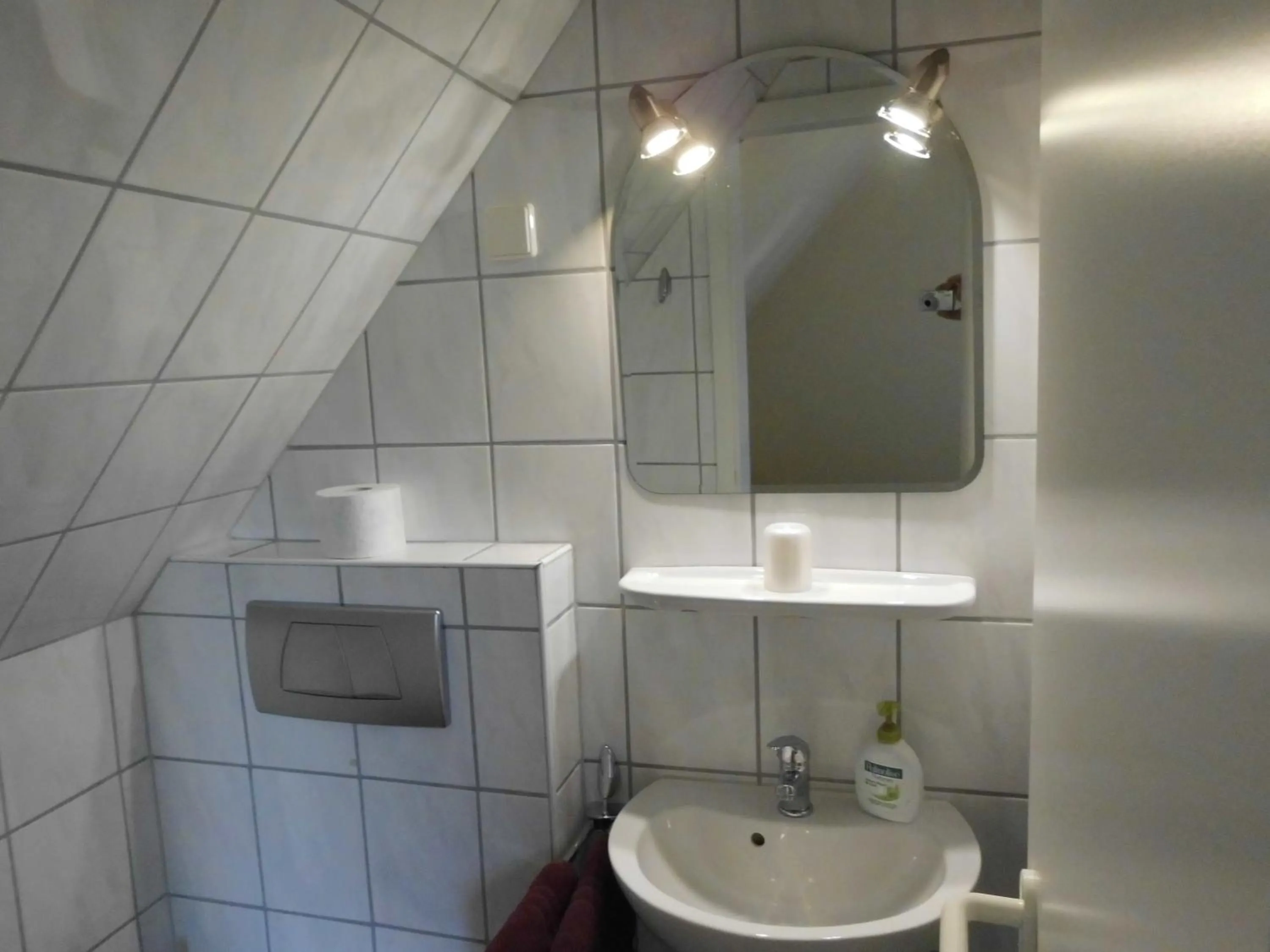 Photo of the whole room in Gästehaus Flensburg Engelsby