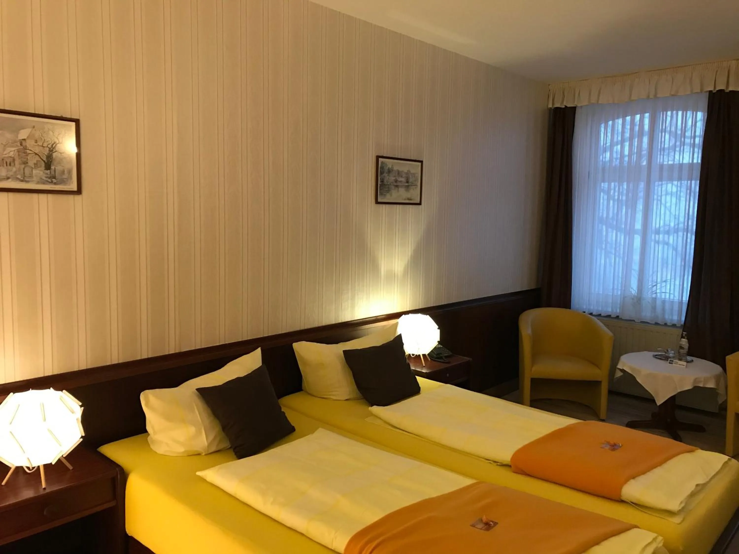 Bed in Hotel Schöne Aussicht