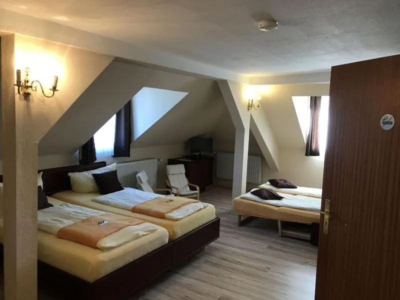 Bed in Hotel Schöne Aussicht