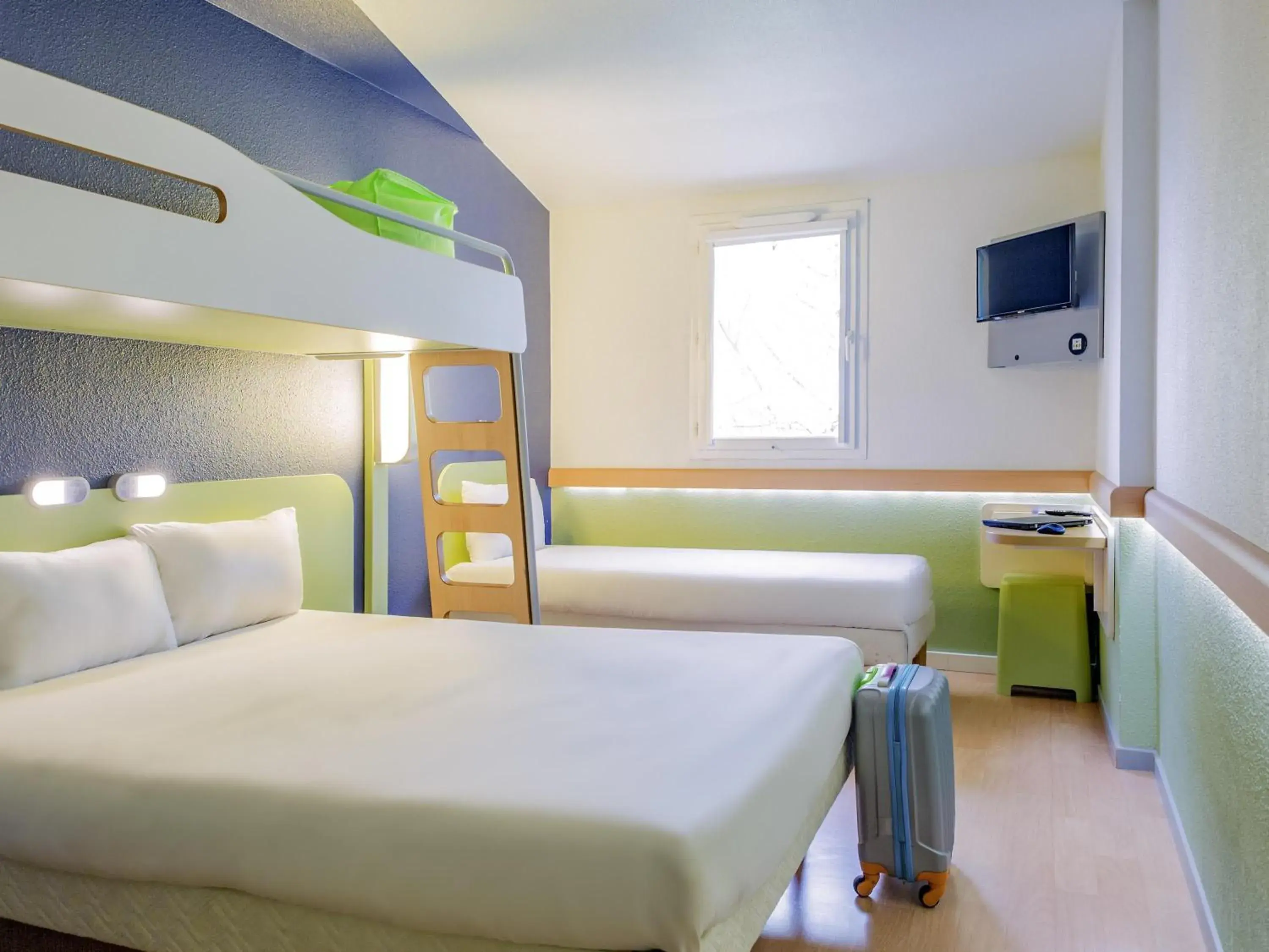 Triple Room in Hôtel Ibis Budget Nantes Nord St Herblain Triple Room in Hôtel Ibis Budget Nantes Nord St Herblain