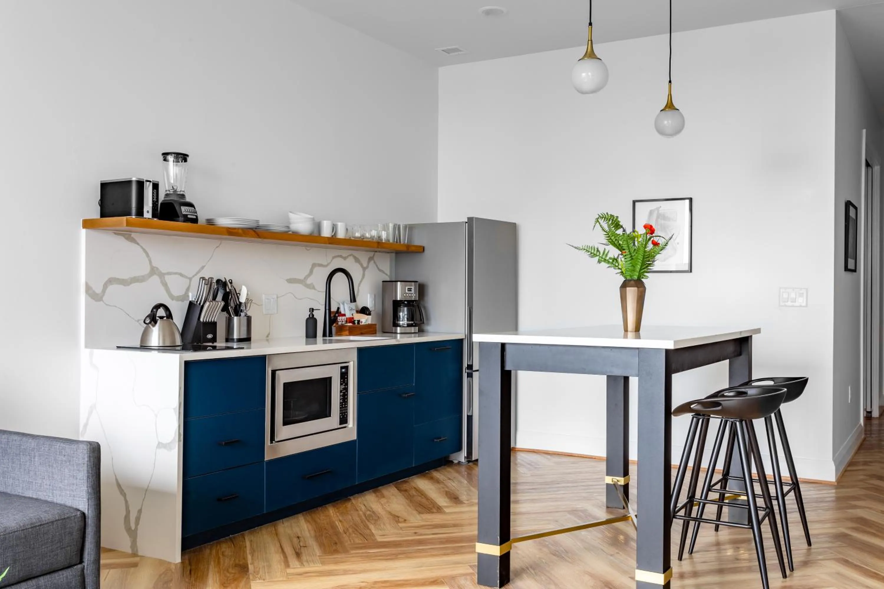 Kitchen or kitchenette in Mint House Dallas Downtown By Kasa