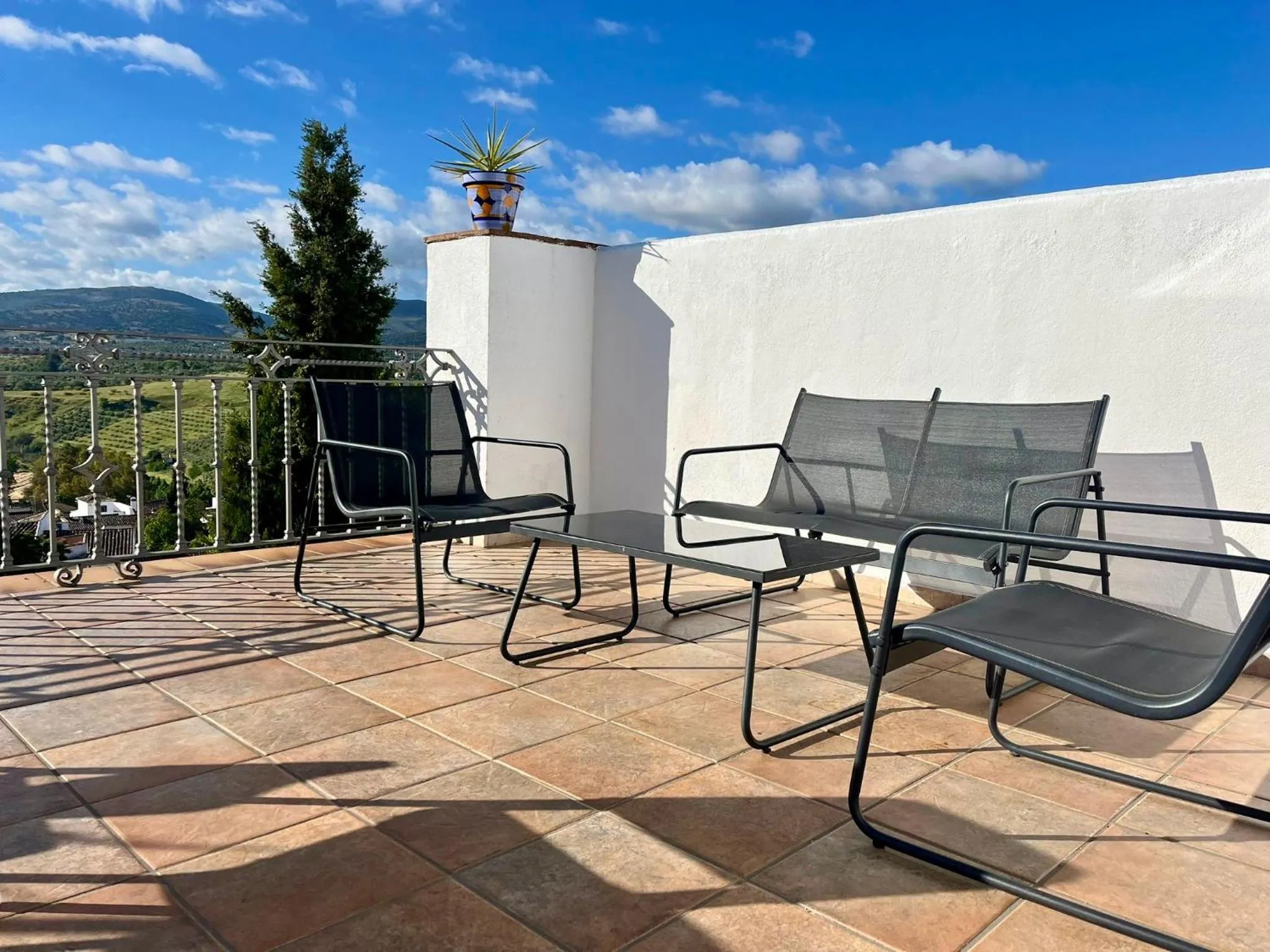 Swimming pool in Apartamentos Avanel