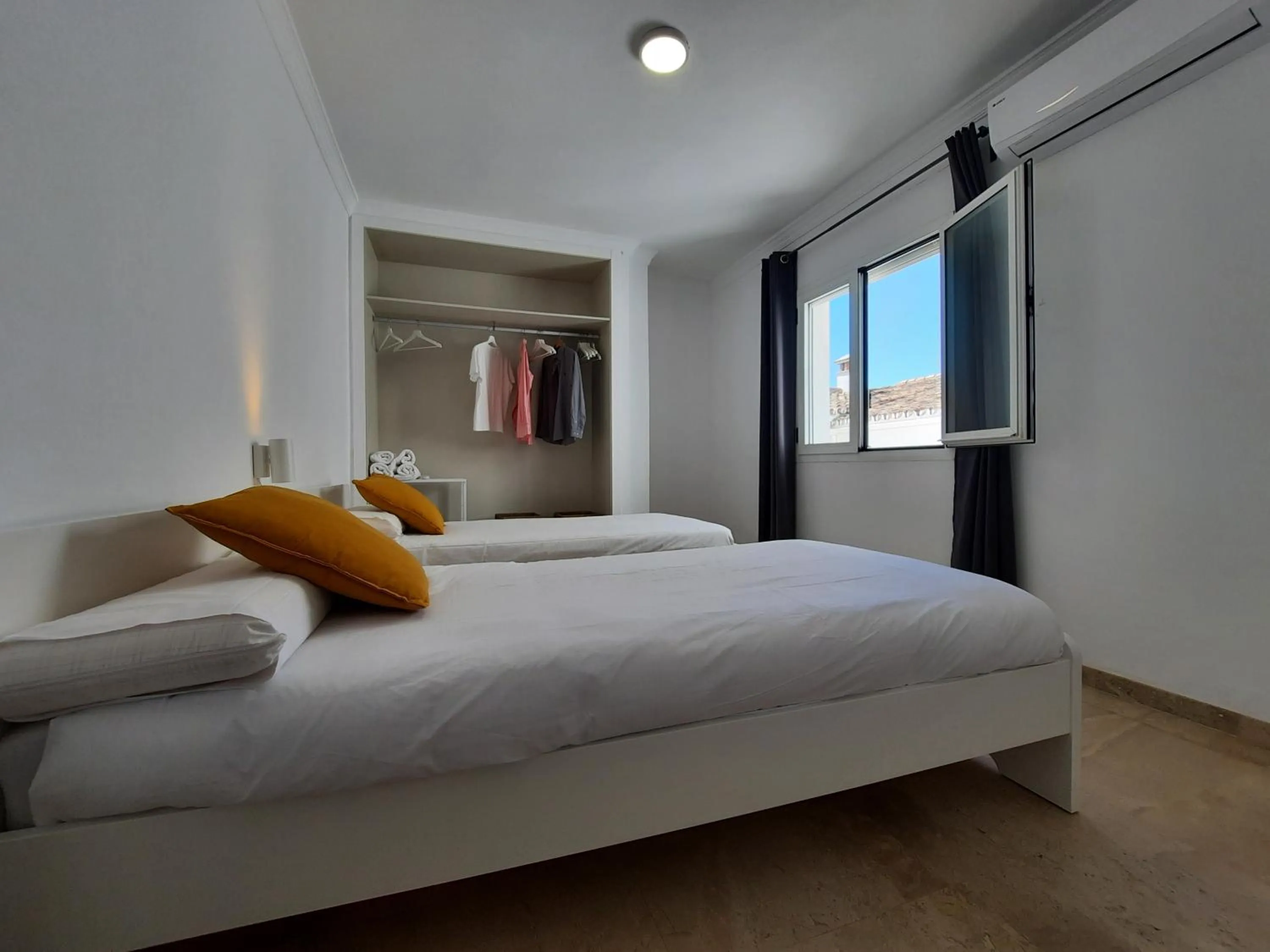 Bedroom, Bed in Apartamentos Avanel