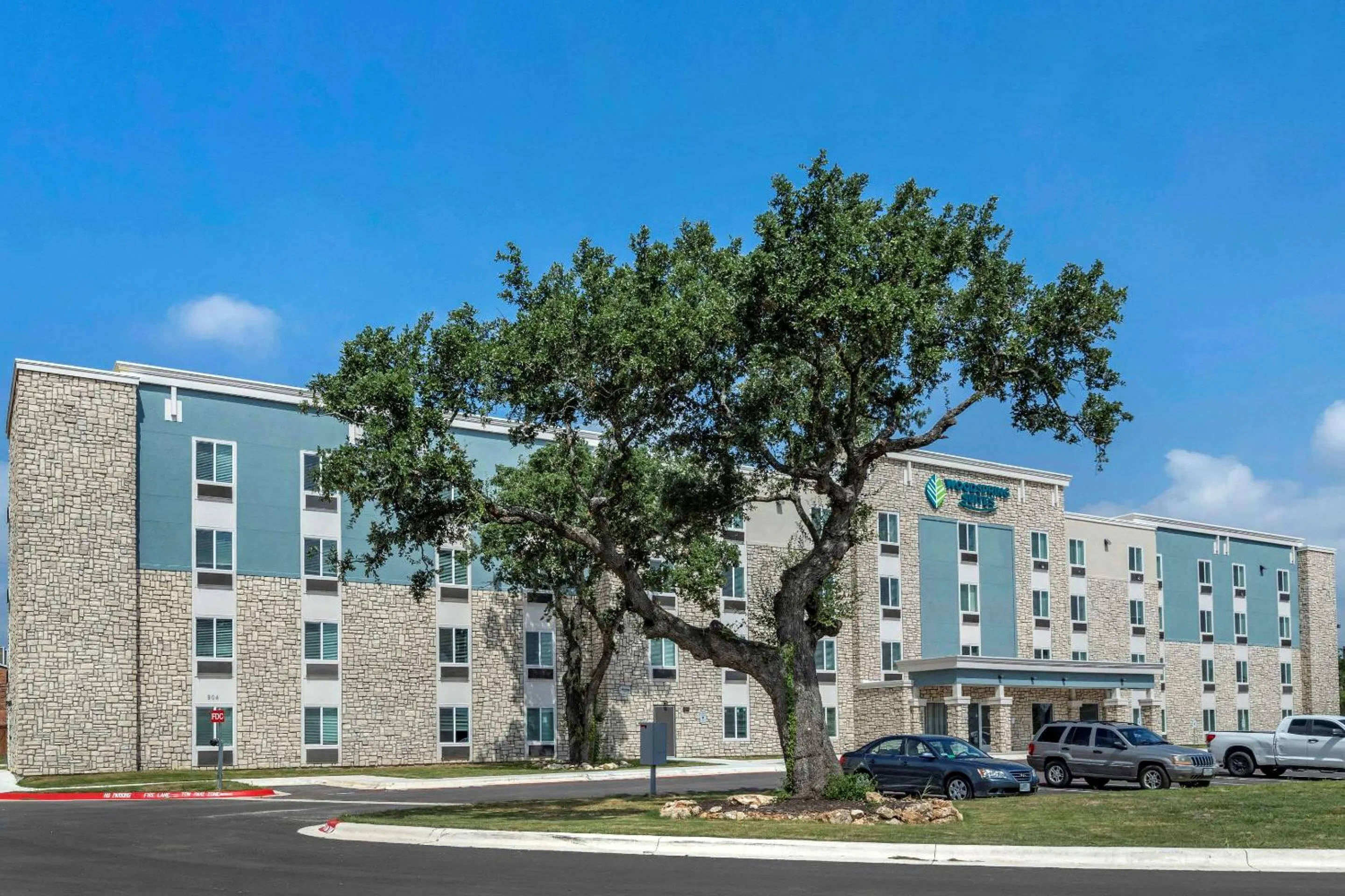 Property building in WoodSpring Suites Austin Georgetown