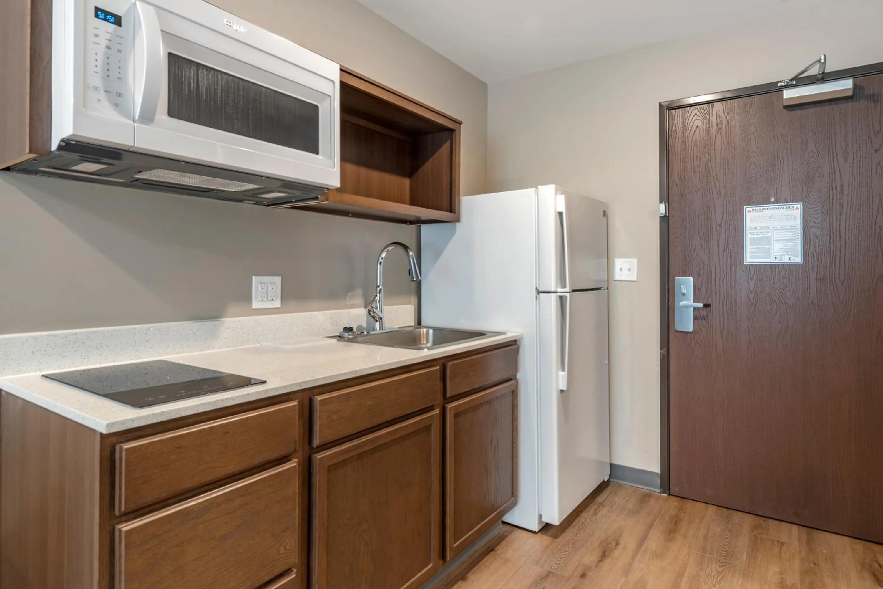 Kitchen or kitchenette in WoodSpring Suites Austin Georgetown