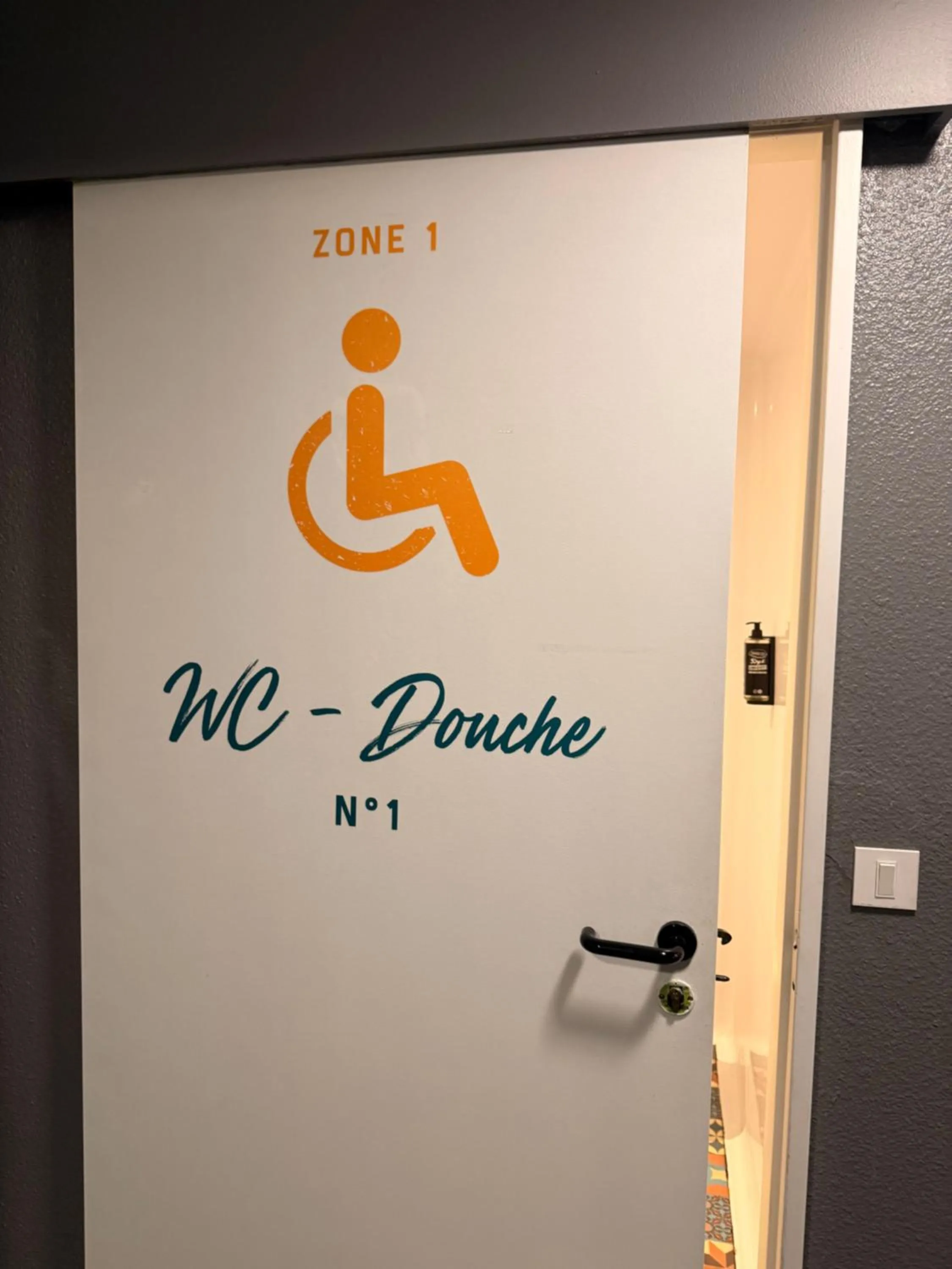Facility for disabled guests in hotelF1 Brest Sud Plougastel