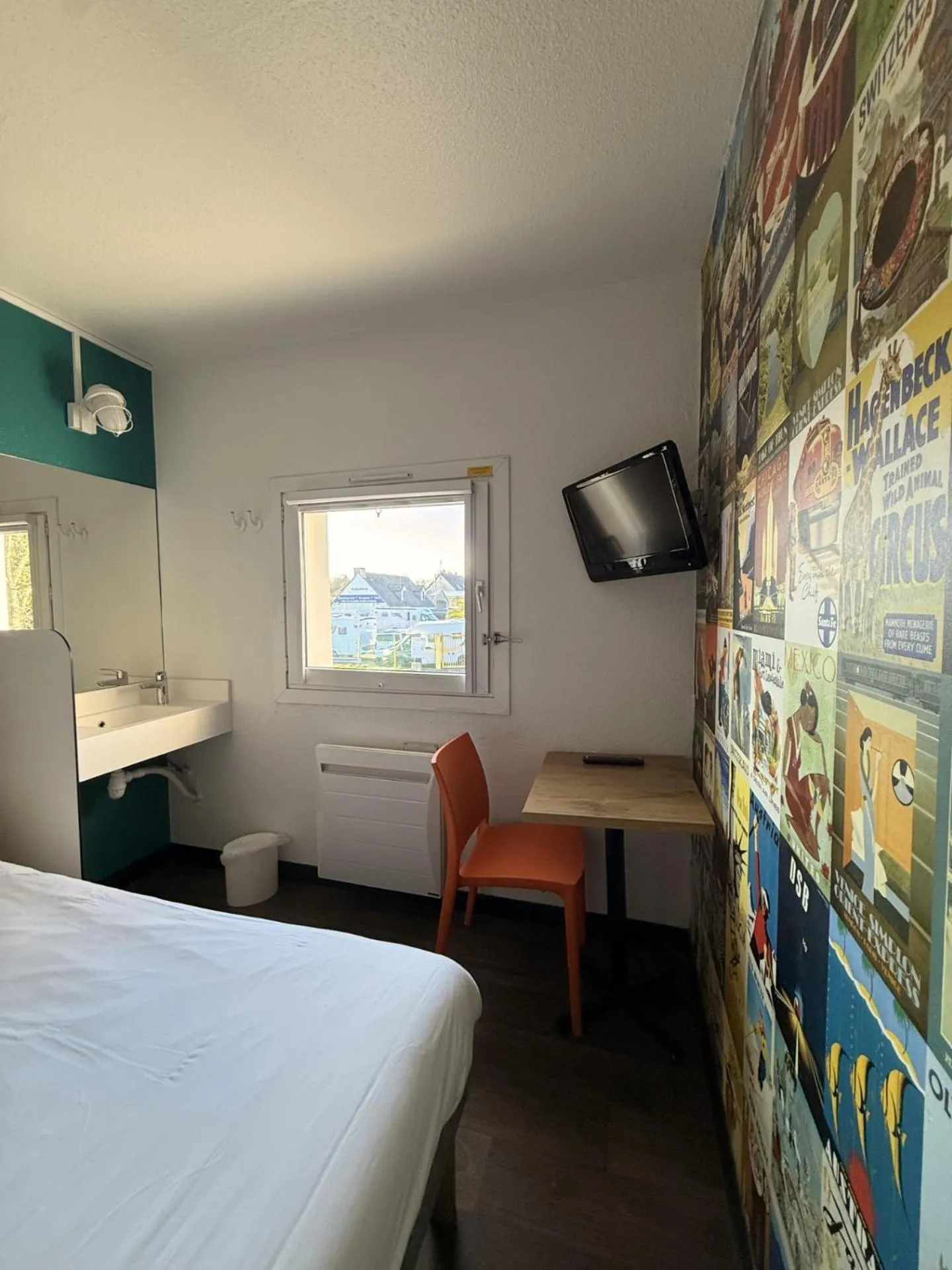Bed in hotelF1 Brest Sud Plougastel