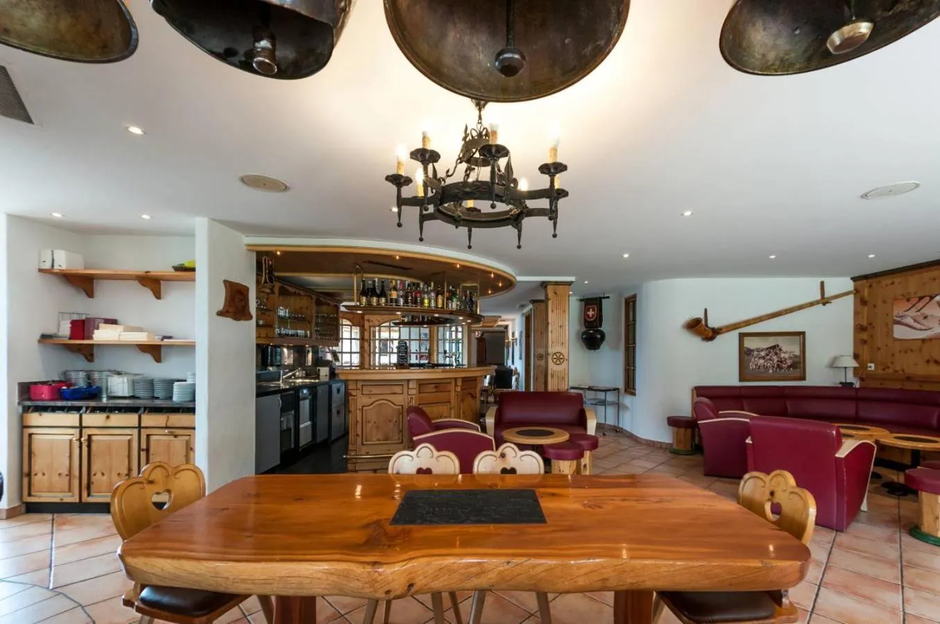 Restaurant/places to eat in Alpe Fleurie Hôtel & Restaurant