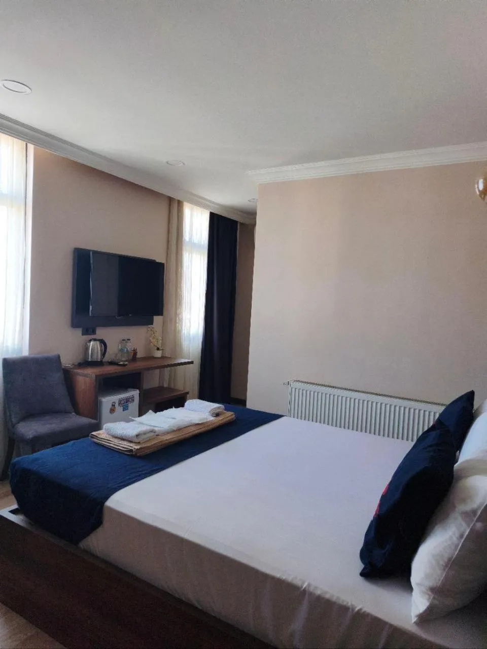 Bed in La Vie Suite Hotel