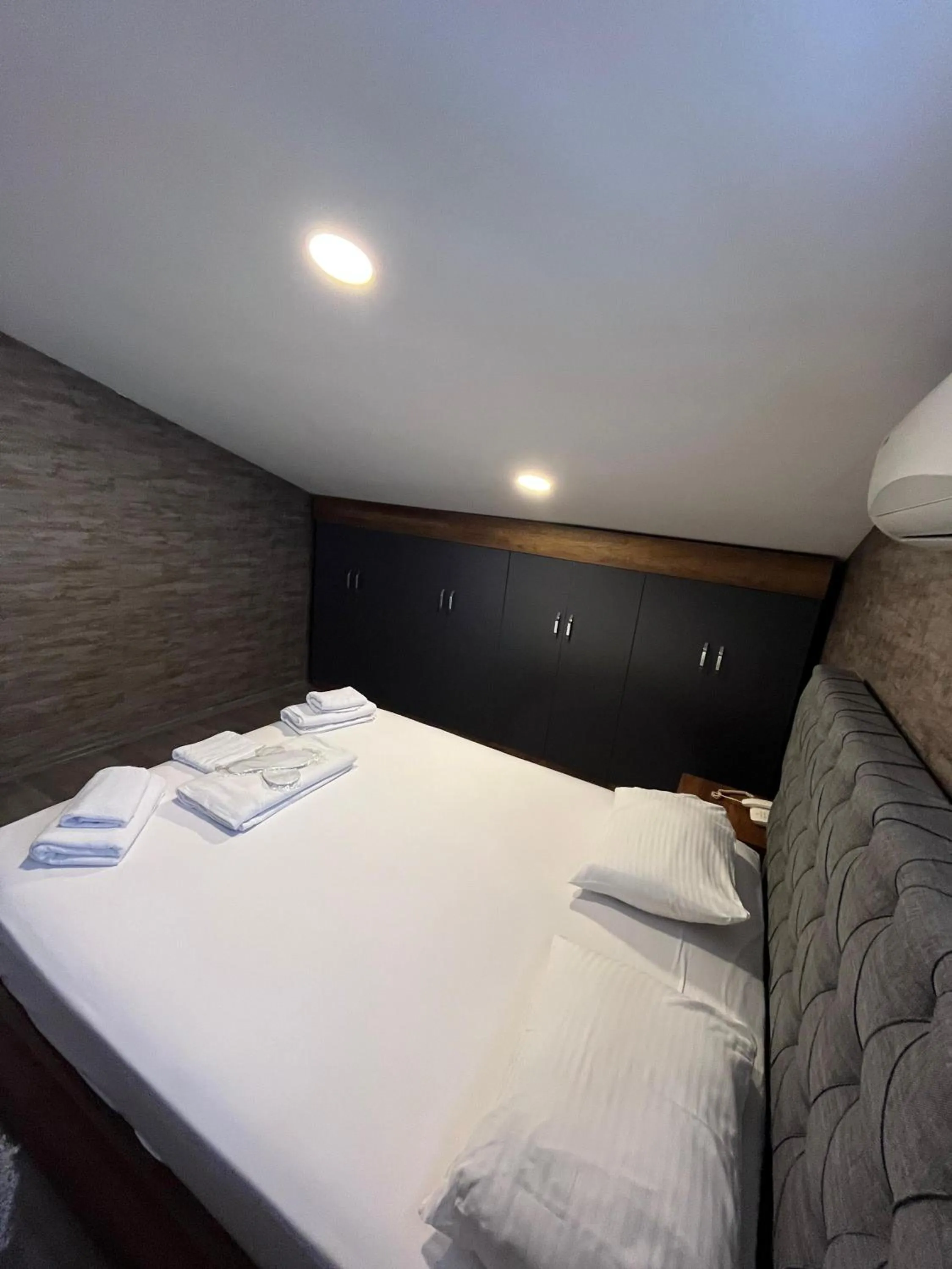 Bedroom, Bed in La Vie Suite Hotel