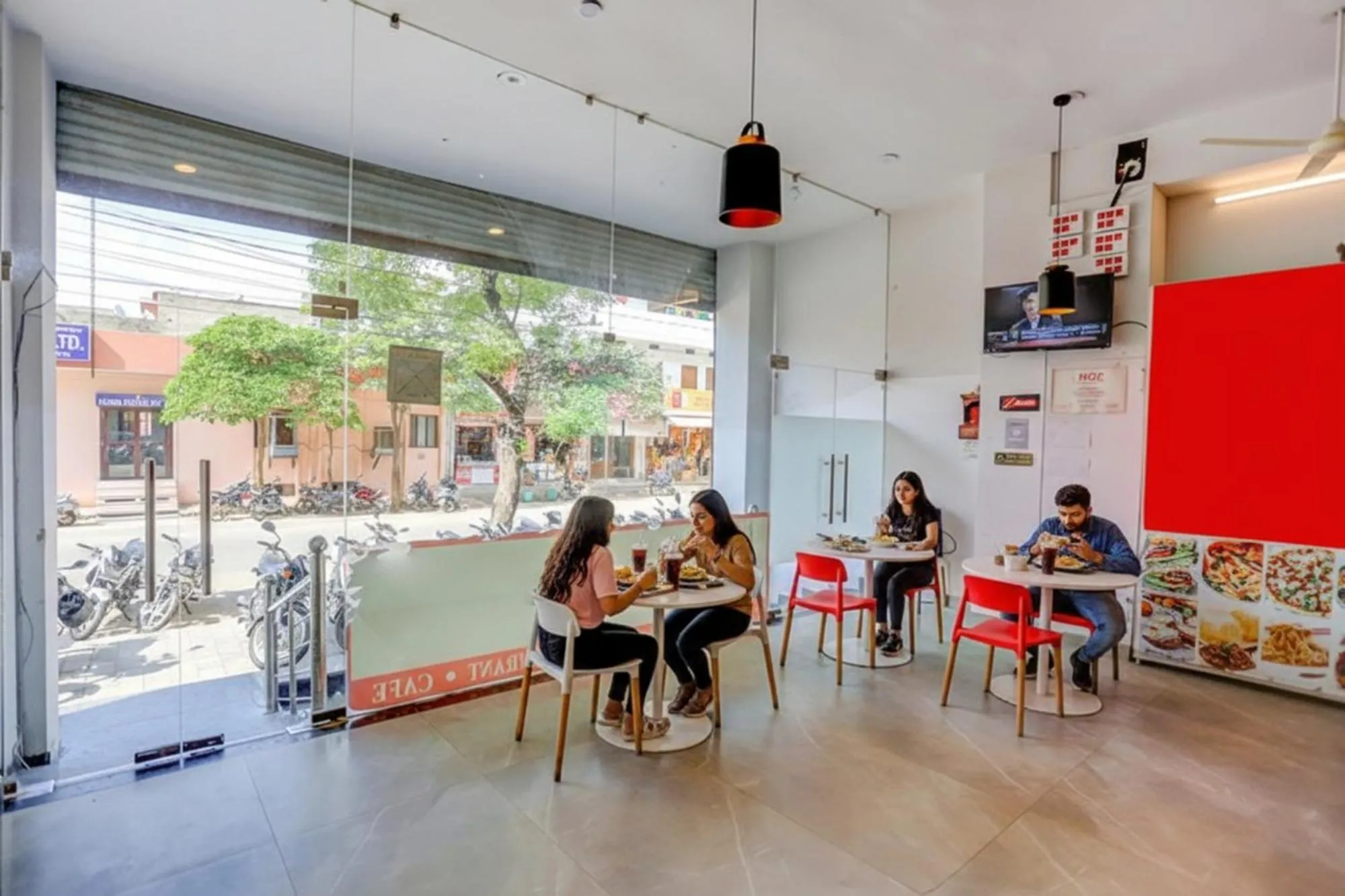 Restaurant/places to eat in FabHotel Grand Capitol