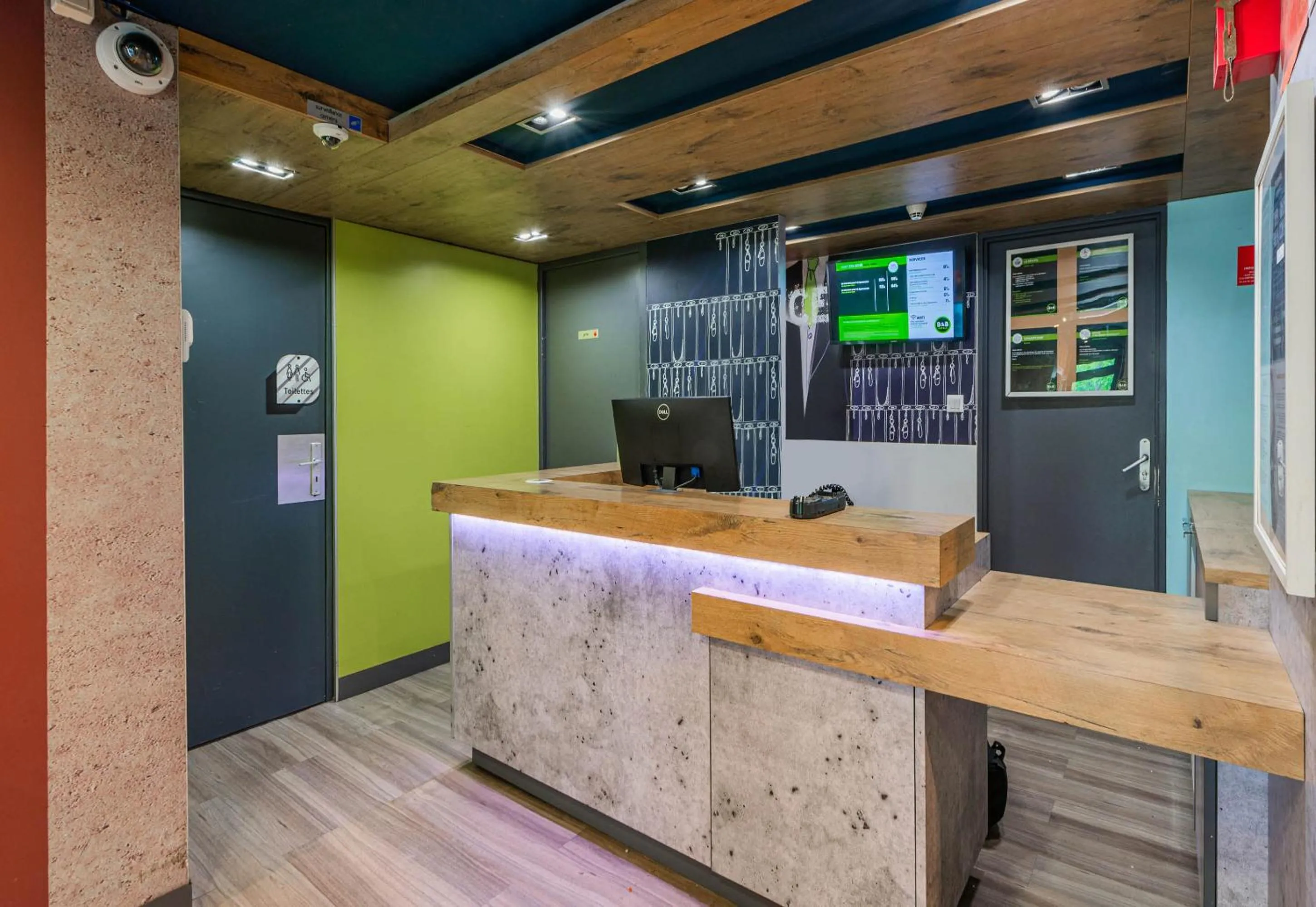 Lobby or reception in B&B HOTEL SCHILTIGHEIM Nord